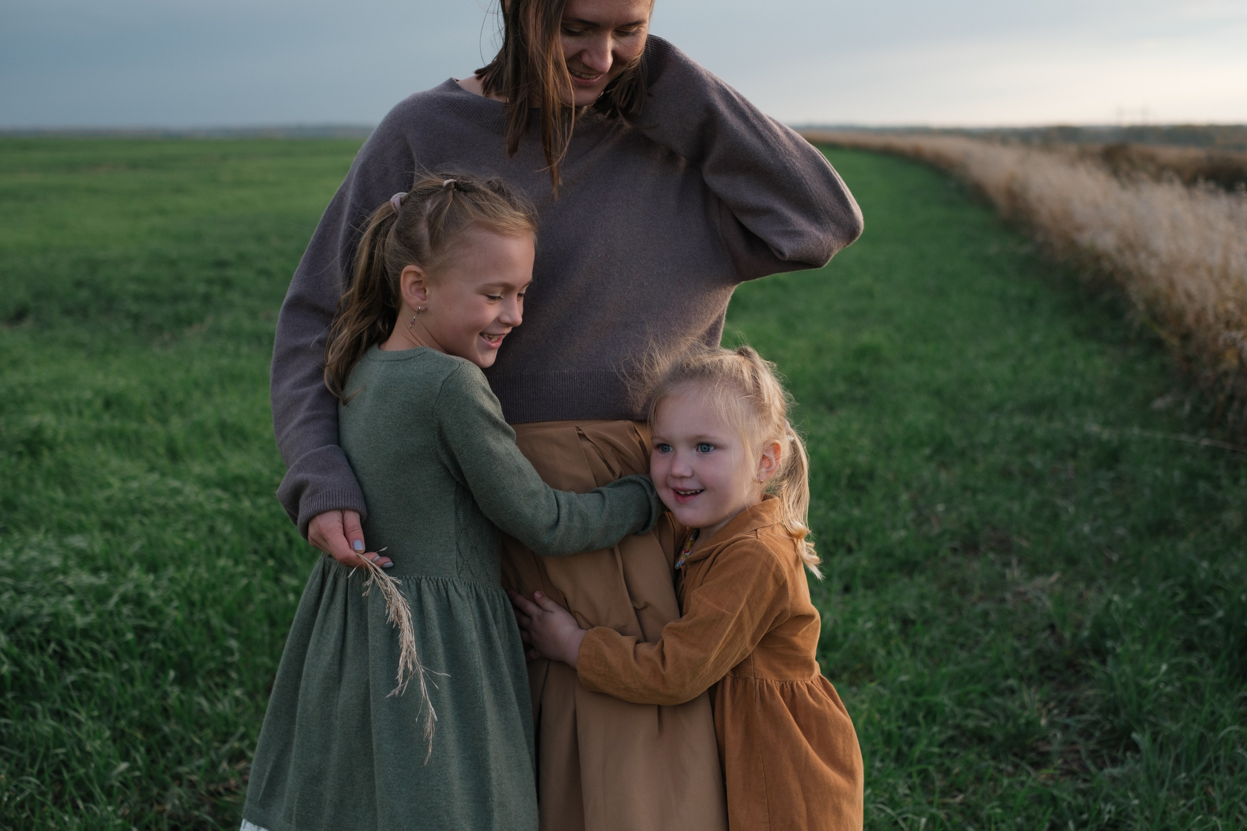 Яна и Никита с девчонками. Фотограф в Барнауле и на Алтае Маша Савова