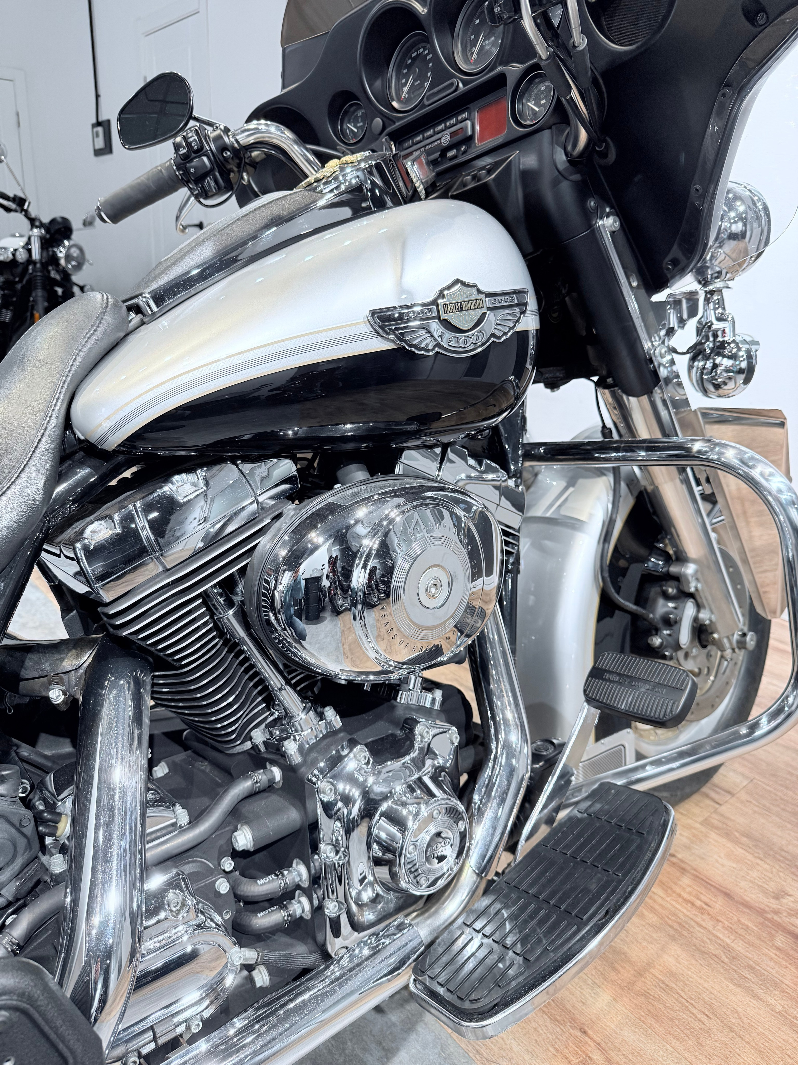 Electra Glide (100 Years Edition). Hello Davidson, Москва. Только хорошие мотоциклы…