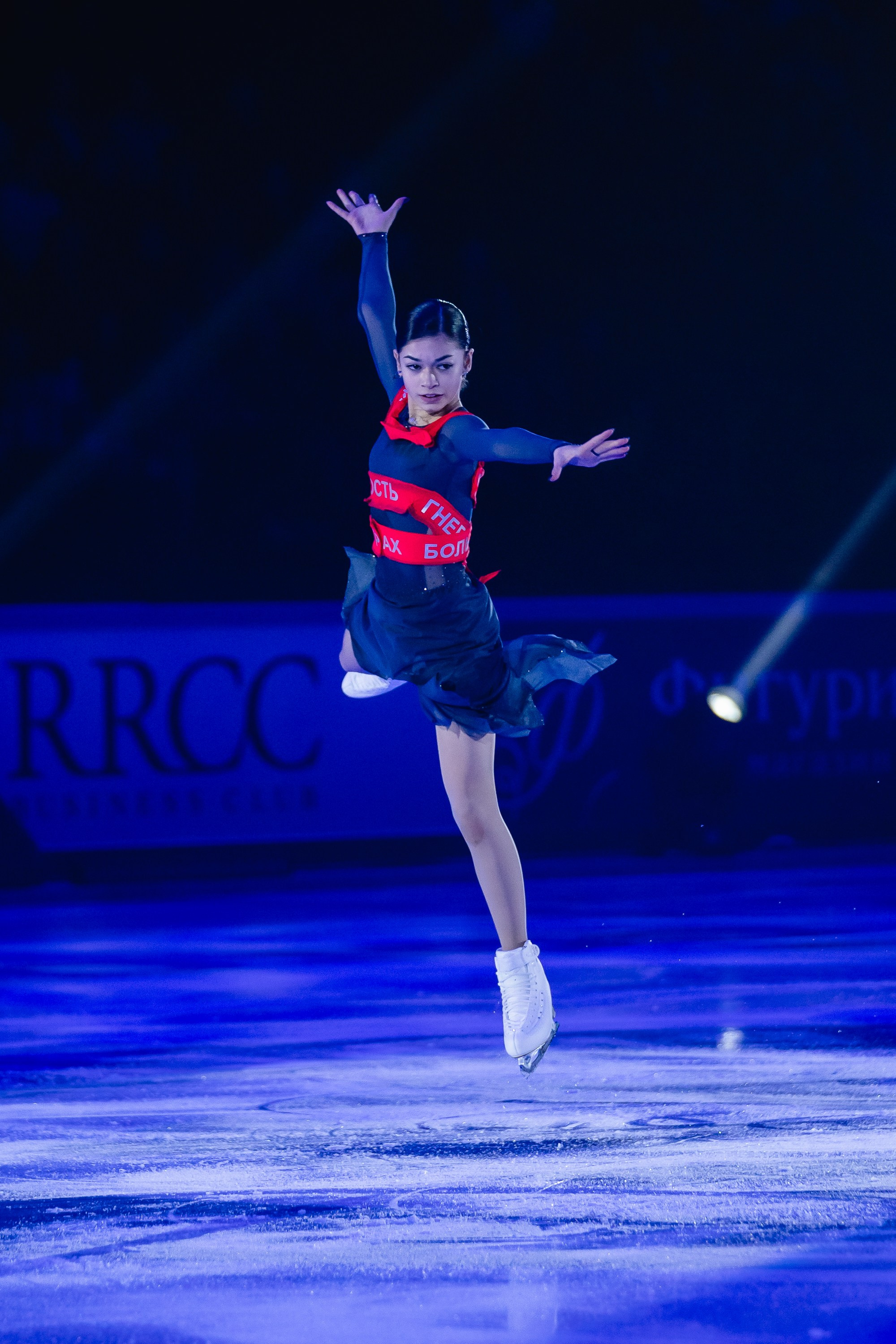 Шоу «Чемпионы на льду» в Новосибирске. Воробьева Ксения — Спортивный и танцевальный фотограф Новосибирск