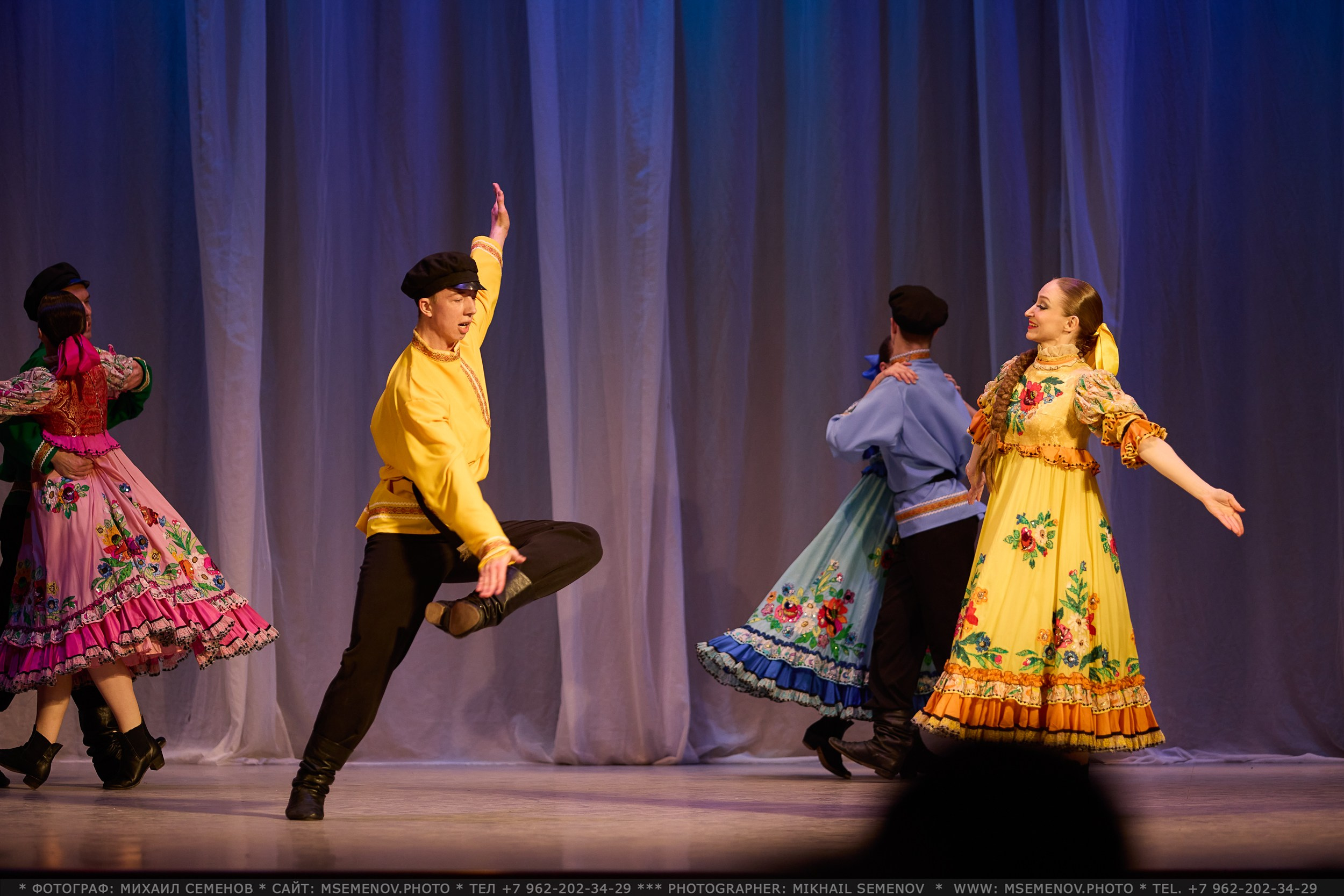 Фоторепортаж с Концерта «Волжанка» и «Задоринка»