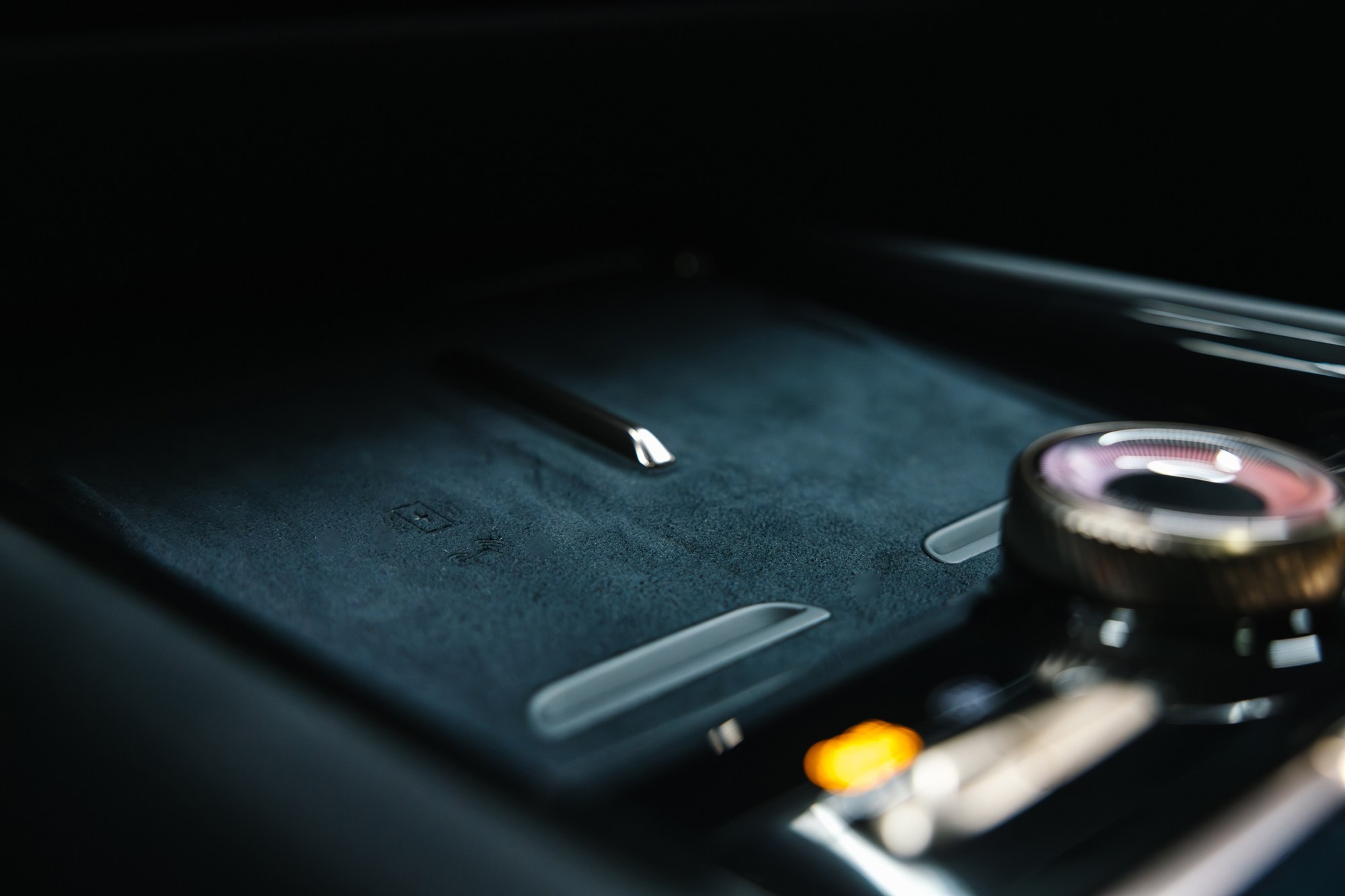 Lynk & Co 900 Ultra 2,0hyb 4WD AT (734 л. с.). Автосалон «Х-Авто»