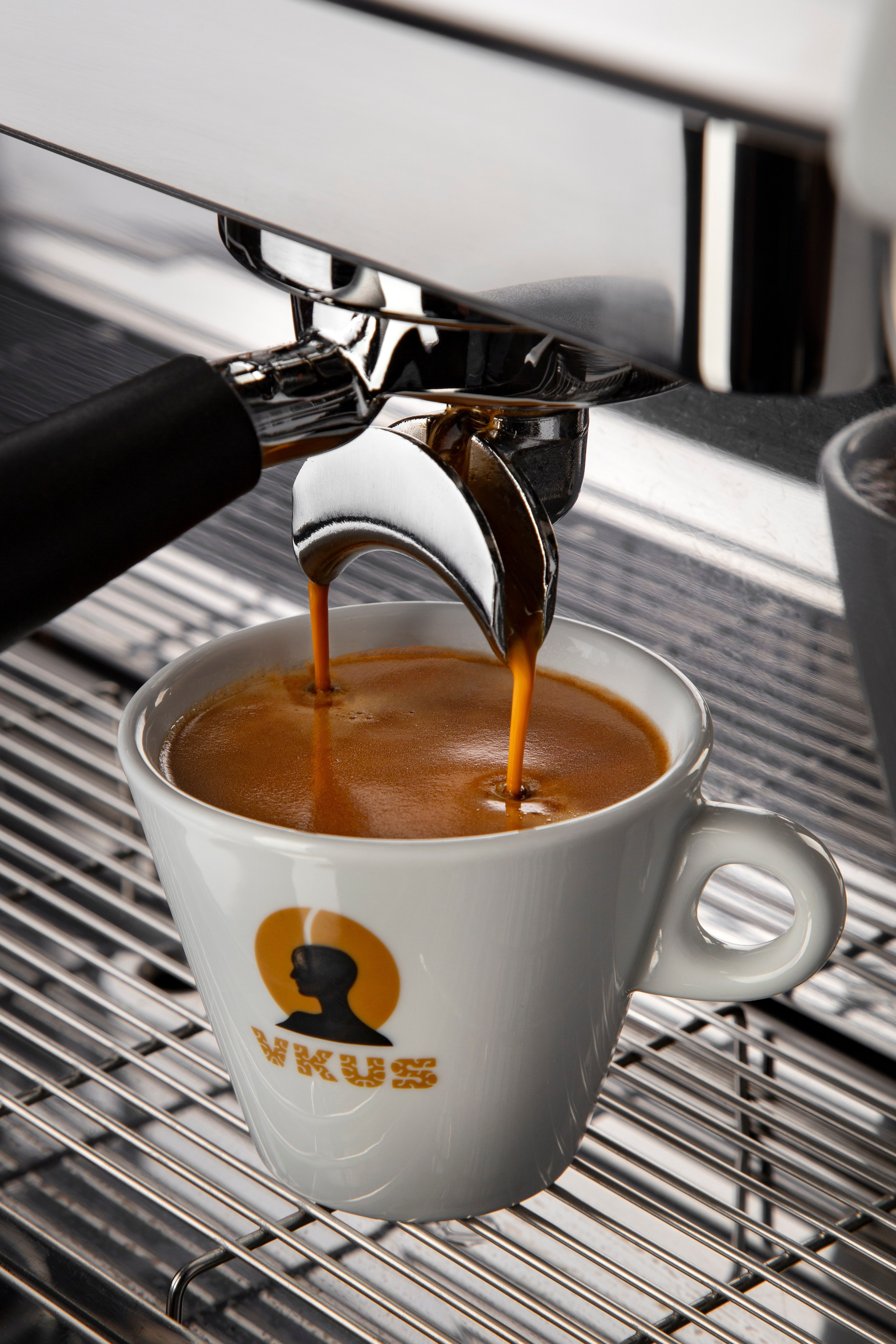 Предметная фото съёмка кофемашин для компании VKUS. Фуд фотограф и видеограф в Москве Крепких Сергей