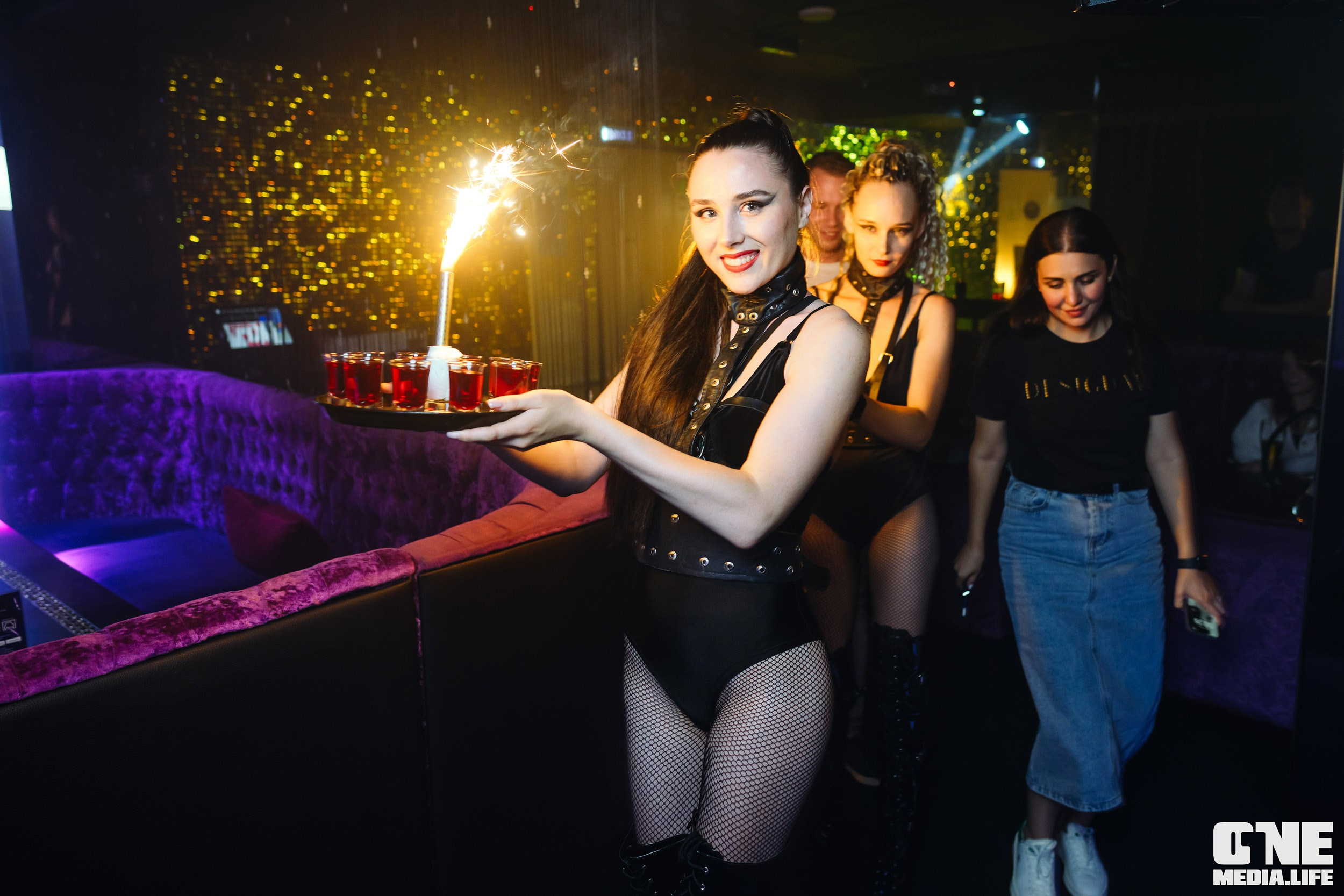 Фоторепортаж из караоке-клуба Эйфория. One Media Life: фоторепортажи, фотоотчеты с мероприятий и заведений