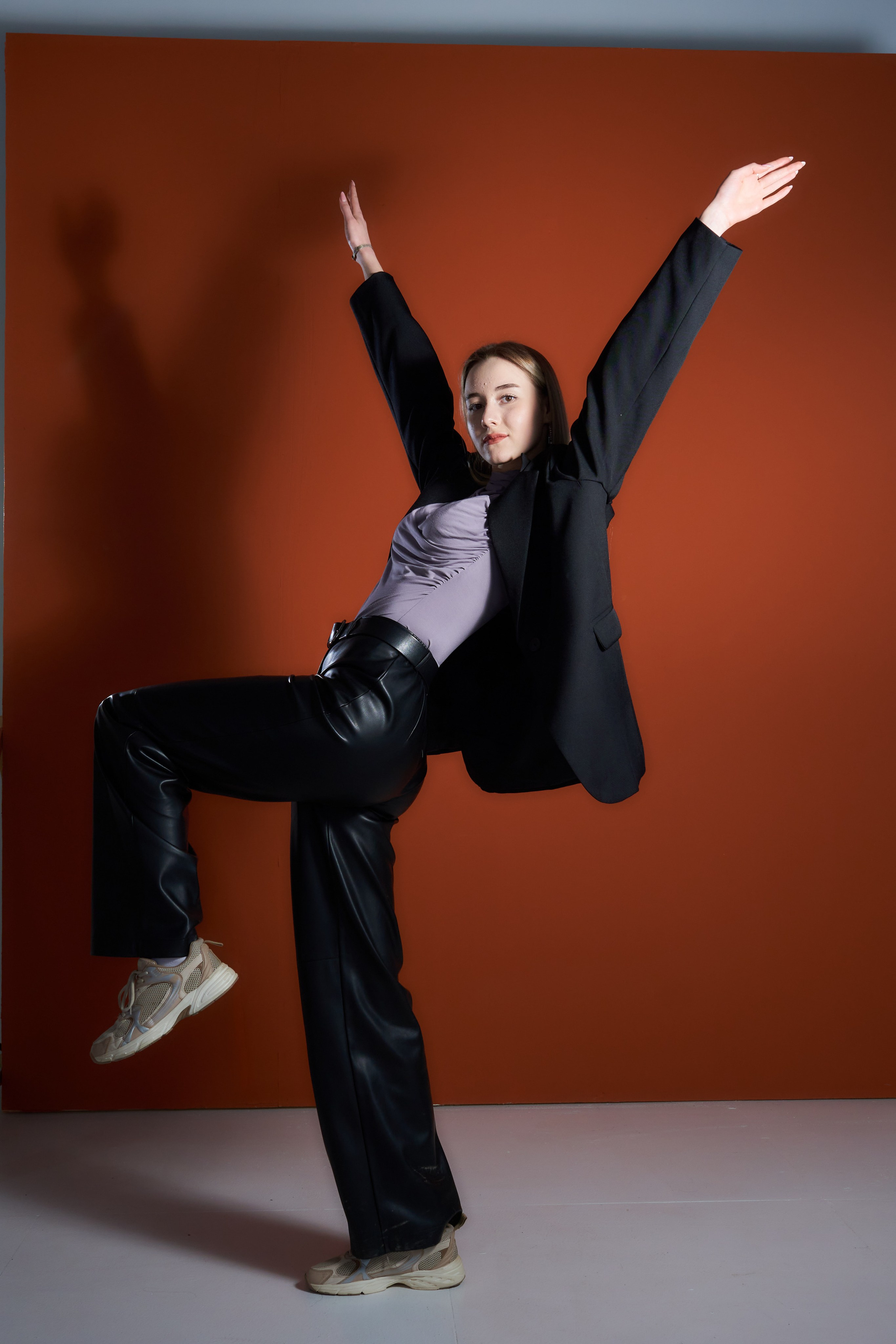 Цены на альбомы для выпускников школ г. Уральска. Школьный фотограф в Уральске, студия | Классный Школьный Альбом