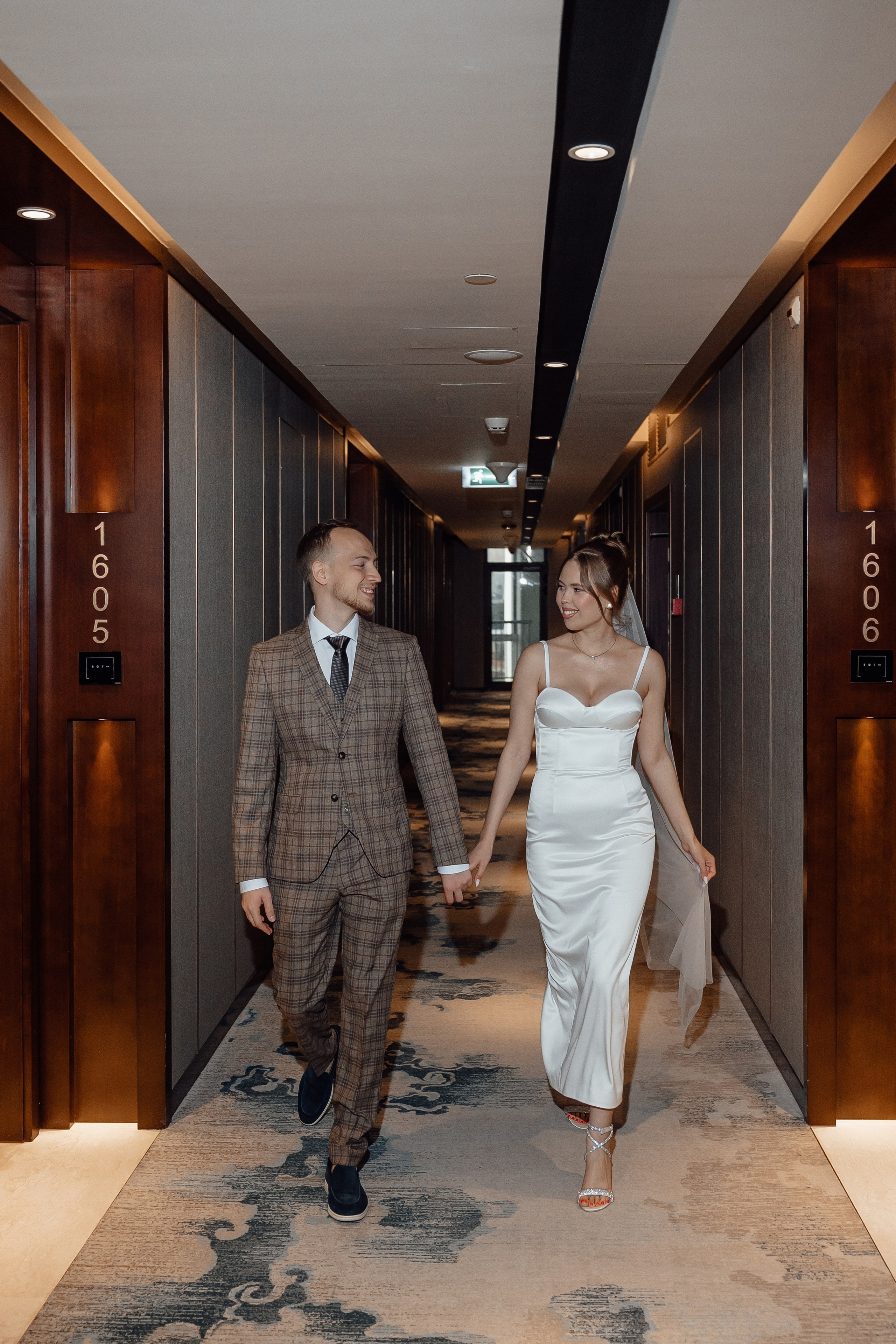 свадебная фотосессия в отеле soluxe hotel moscow