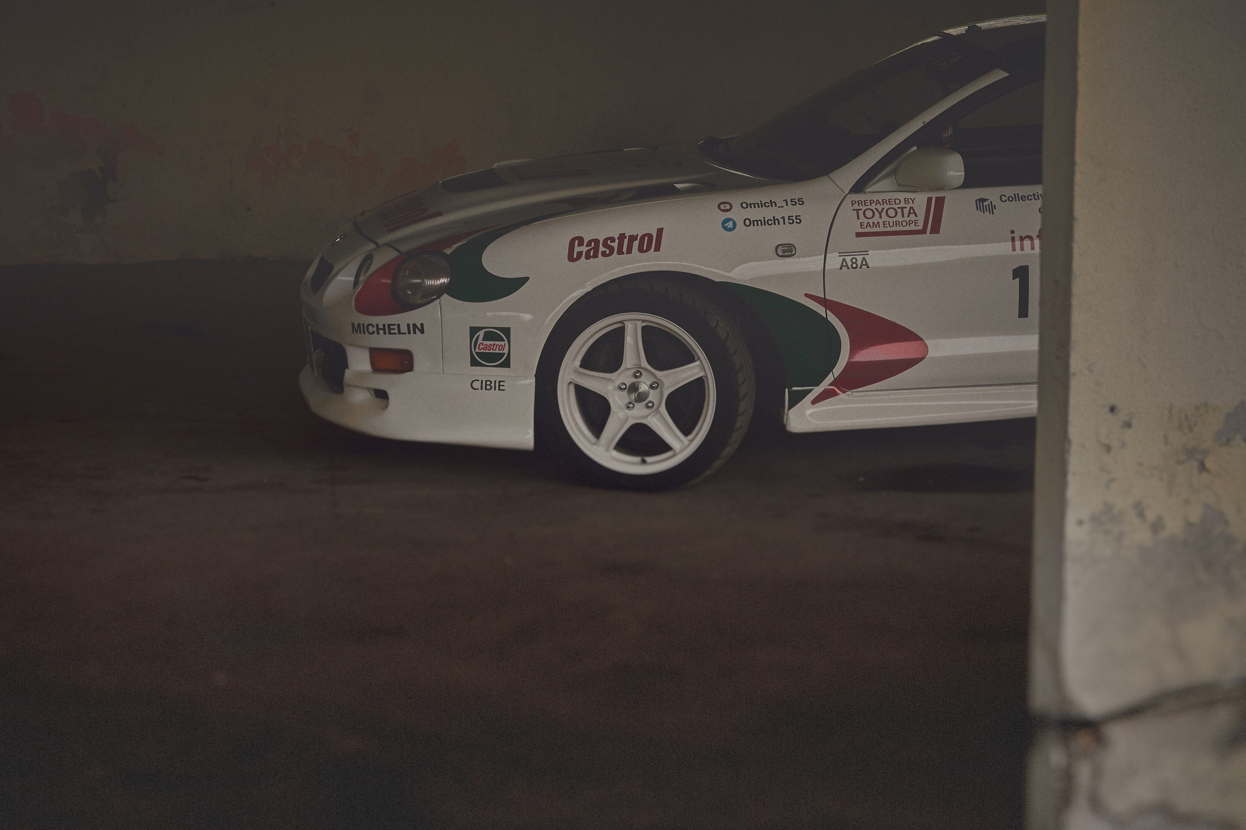 Упражнение с асфальтом. Коммерческий и художественный фотограф в Москве Плоскирев Валерий