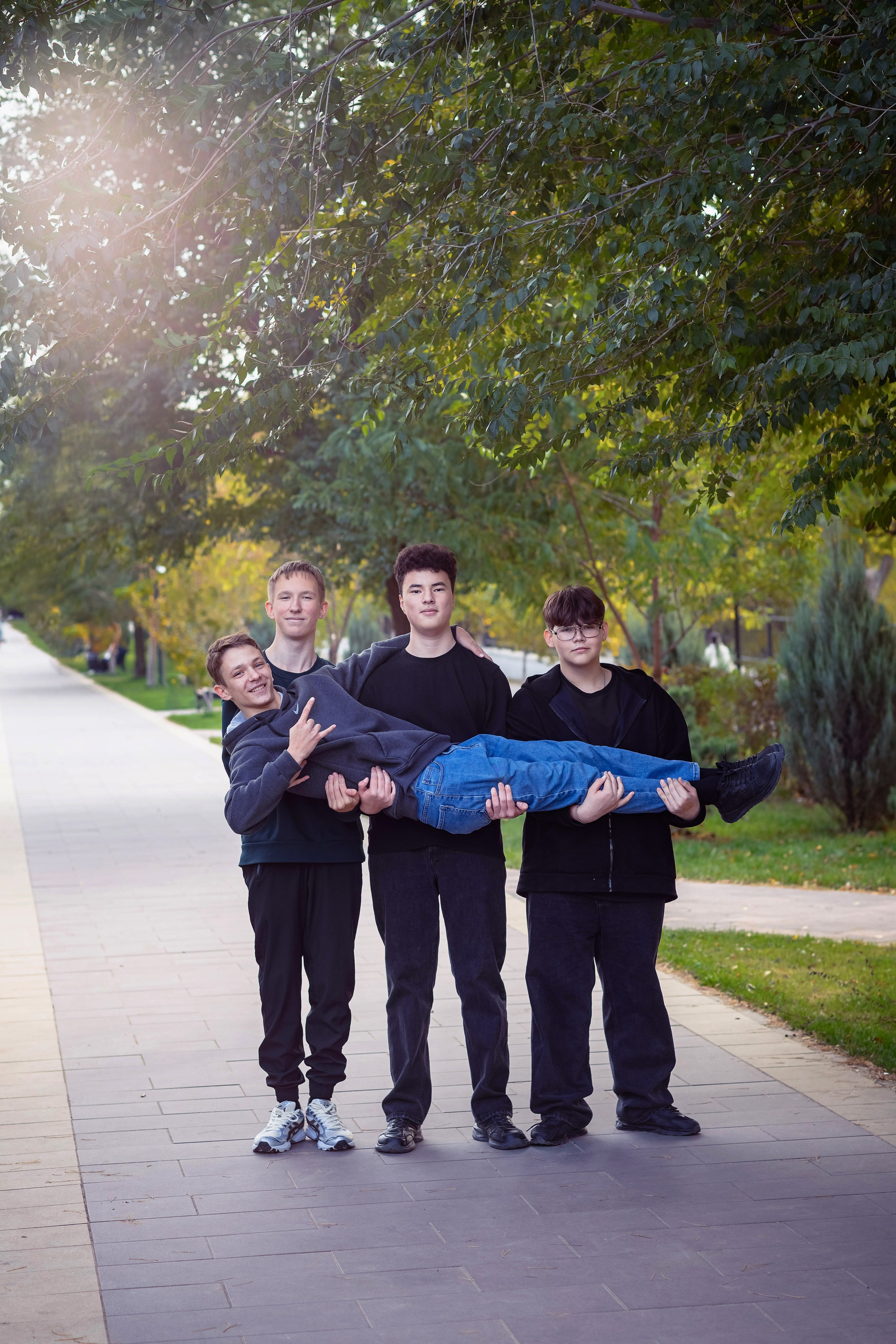 Старшая школа. Выпускные школьные фотоальбомы для школ и детских садов в Волгограде и Волжском