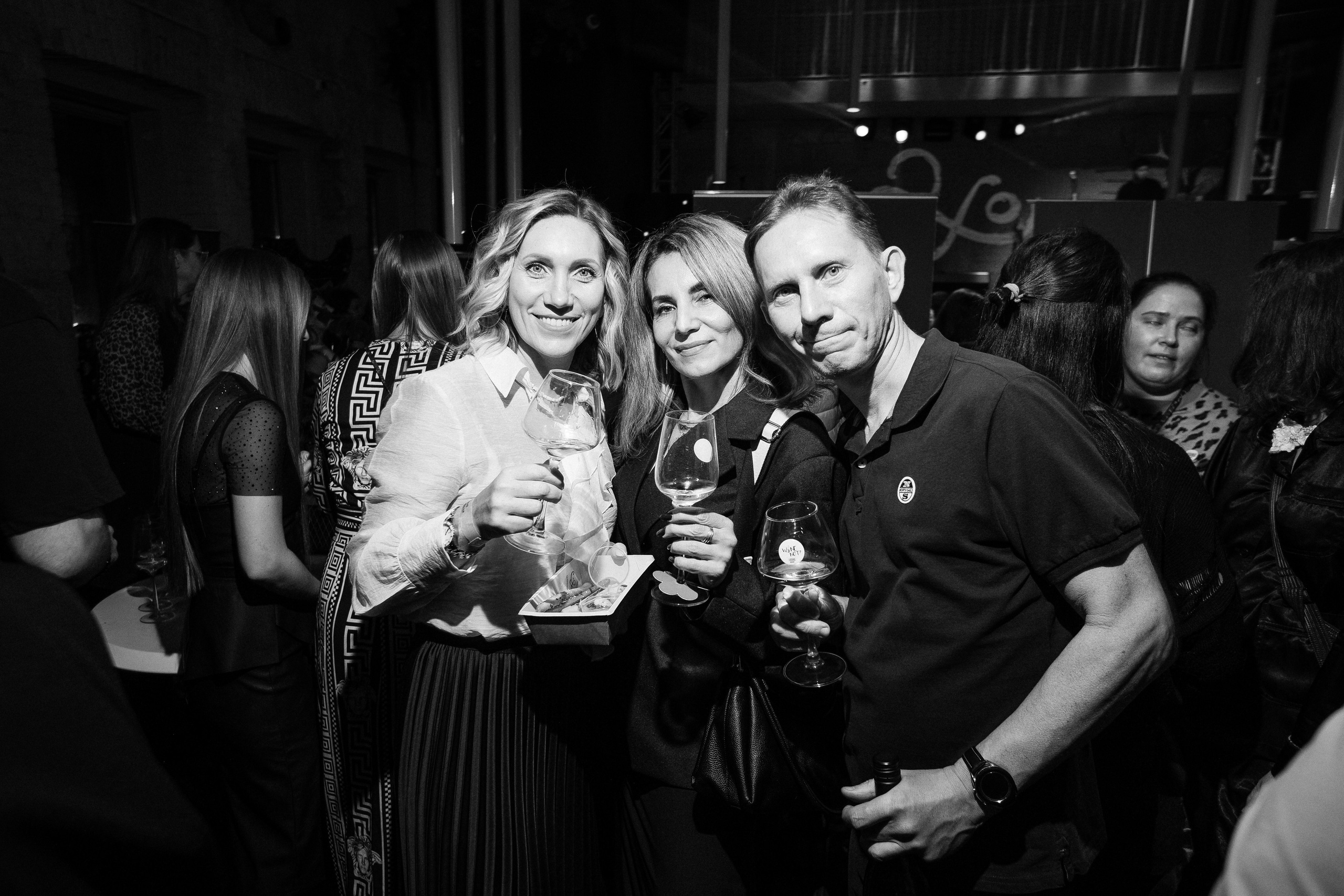 ВИННЫЙ ФЕСТИВАЛЬ. СВОИ. ФОТООТЧЕТЫ-СОБЫТИЯ-МЕСТА