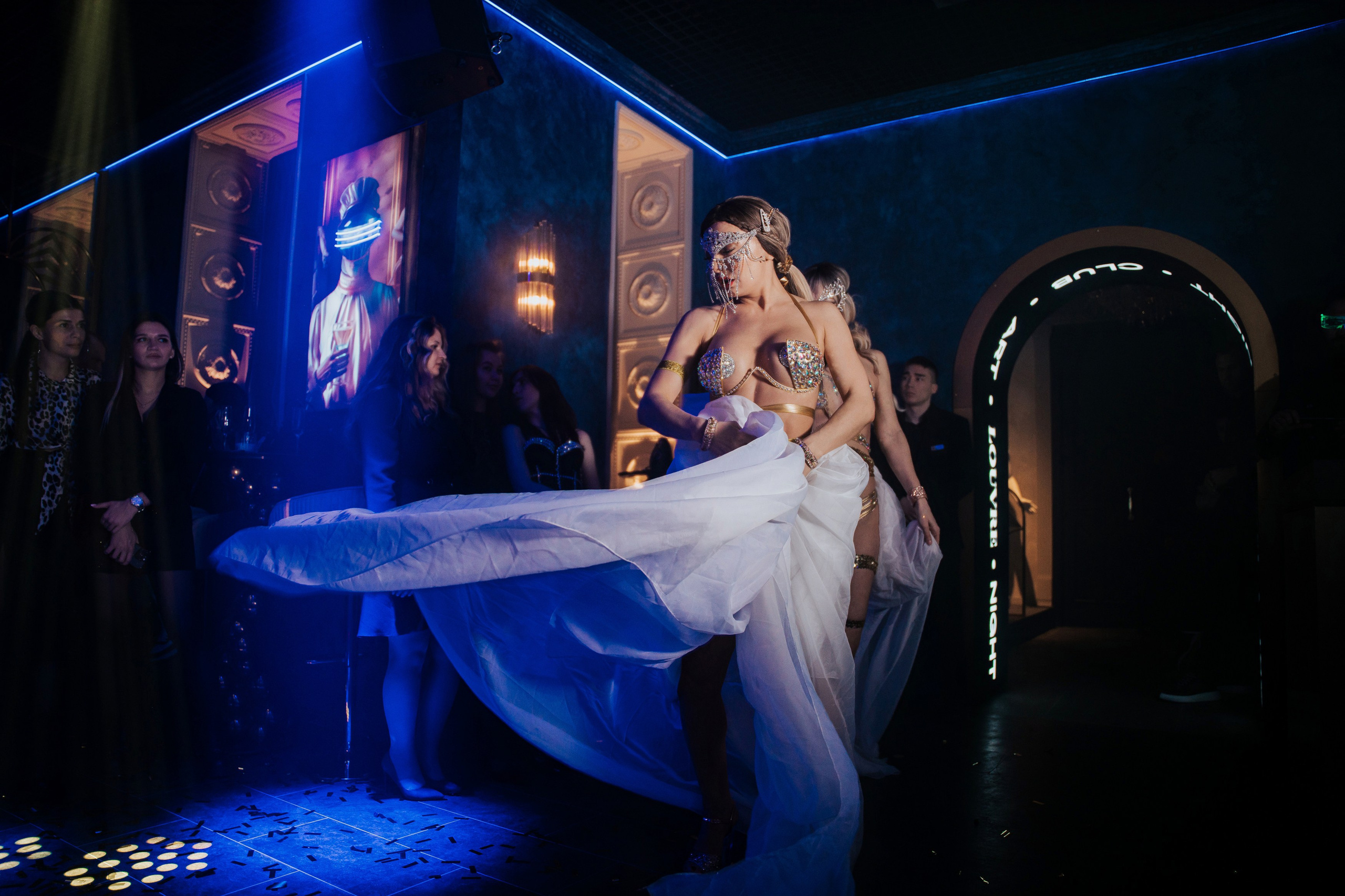 ЛУВР. СВОИ. ФОТООТЧЕТЫ-СОБЫТИЯ-МЕСТА