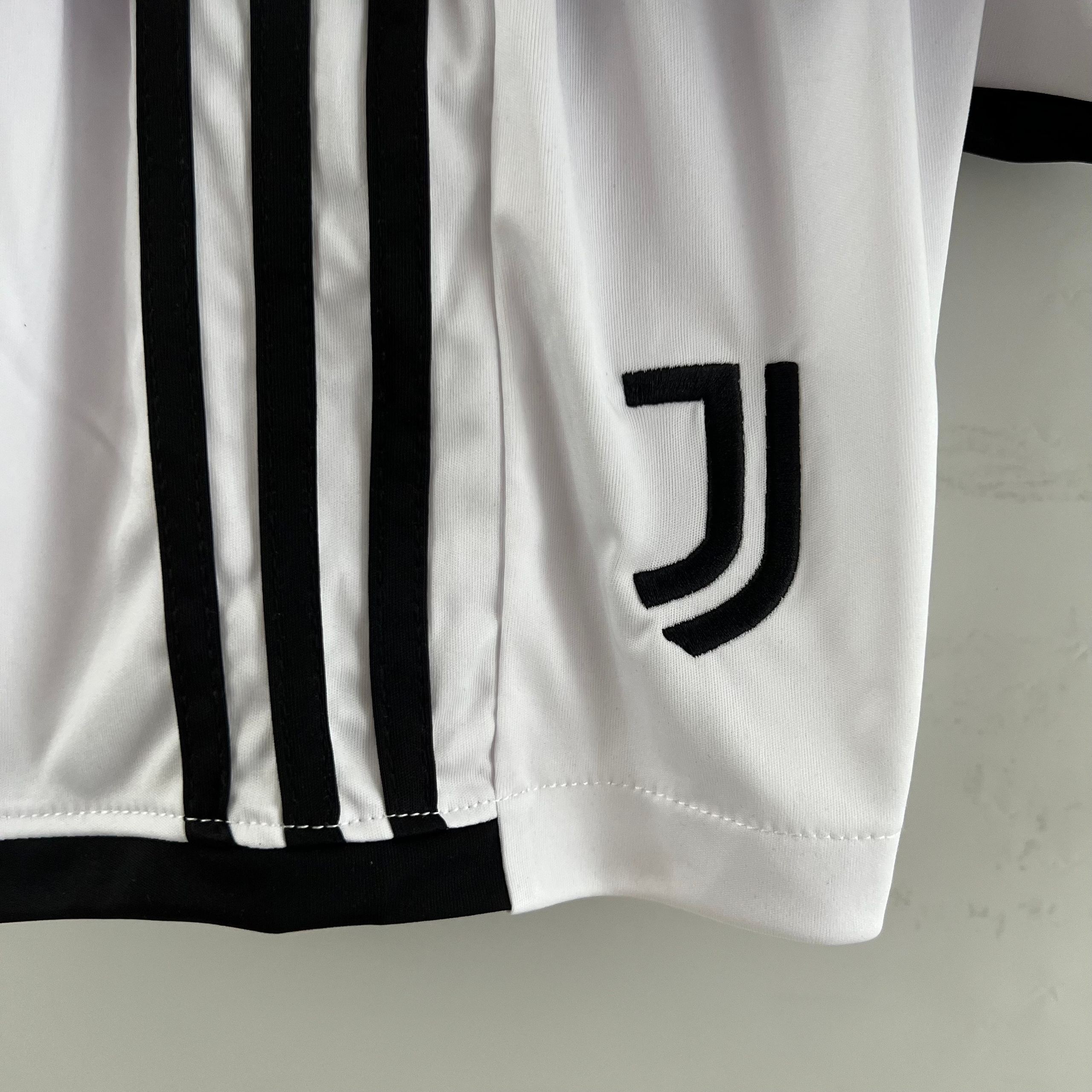 Домашняя футбольная форма для детей Juventus 2023-2024 купить. Футбольный магазин — ssw_magazin