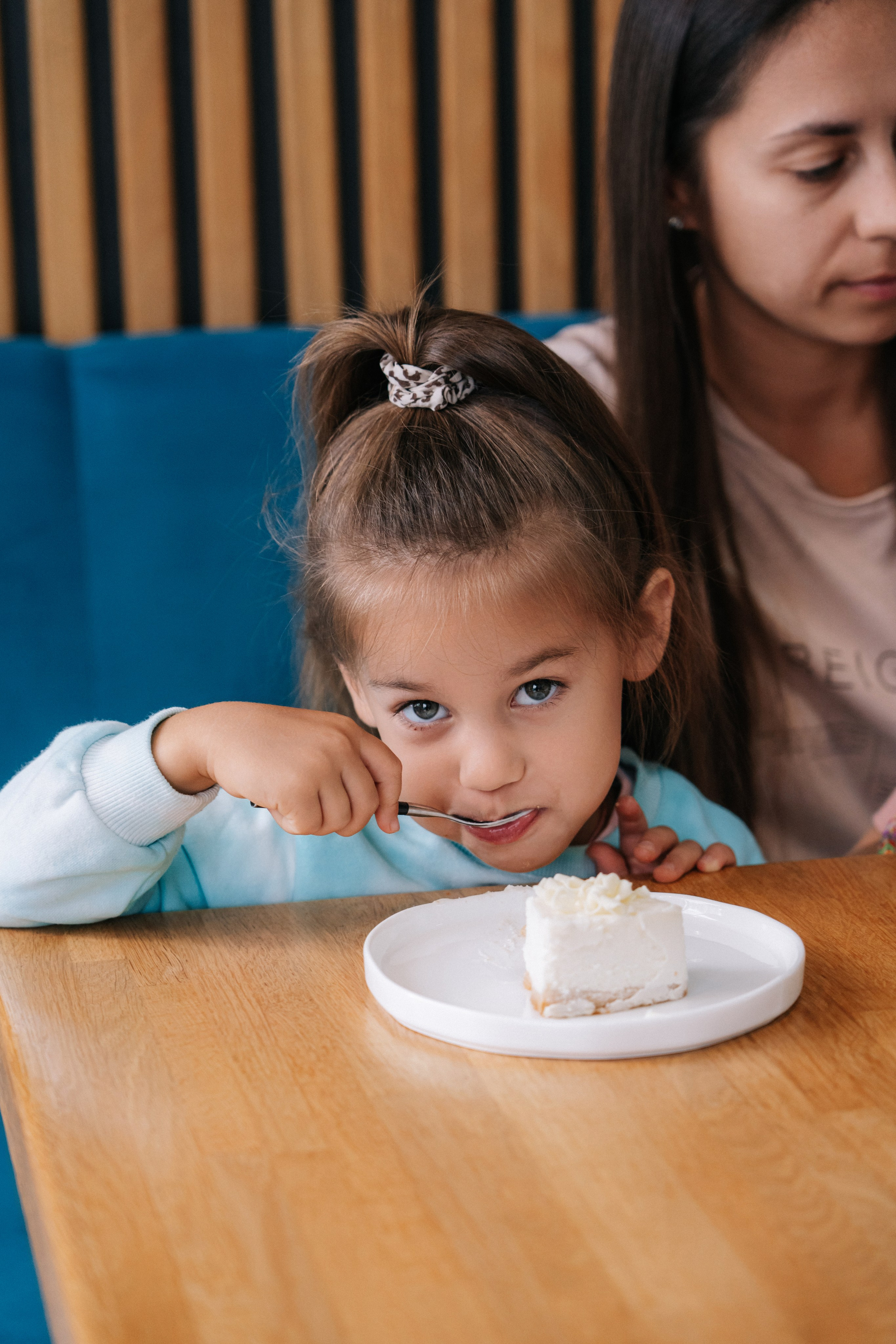 Интерьер кафе Black Hot Coffe (сеть кафе в Королеве)