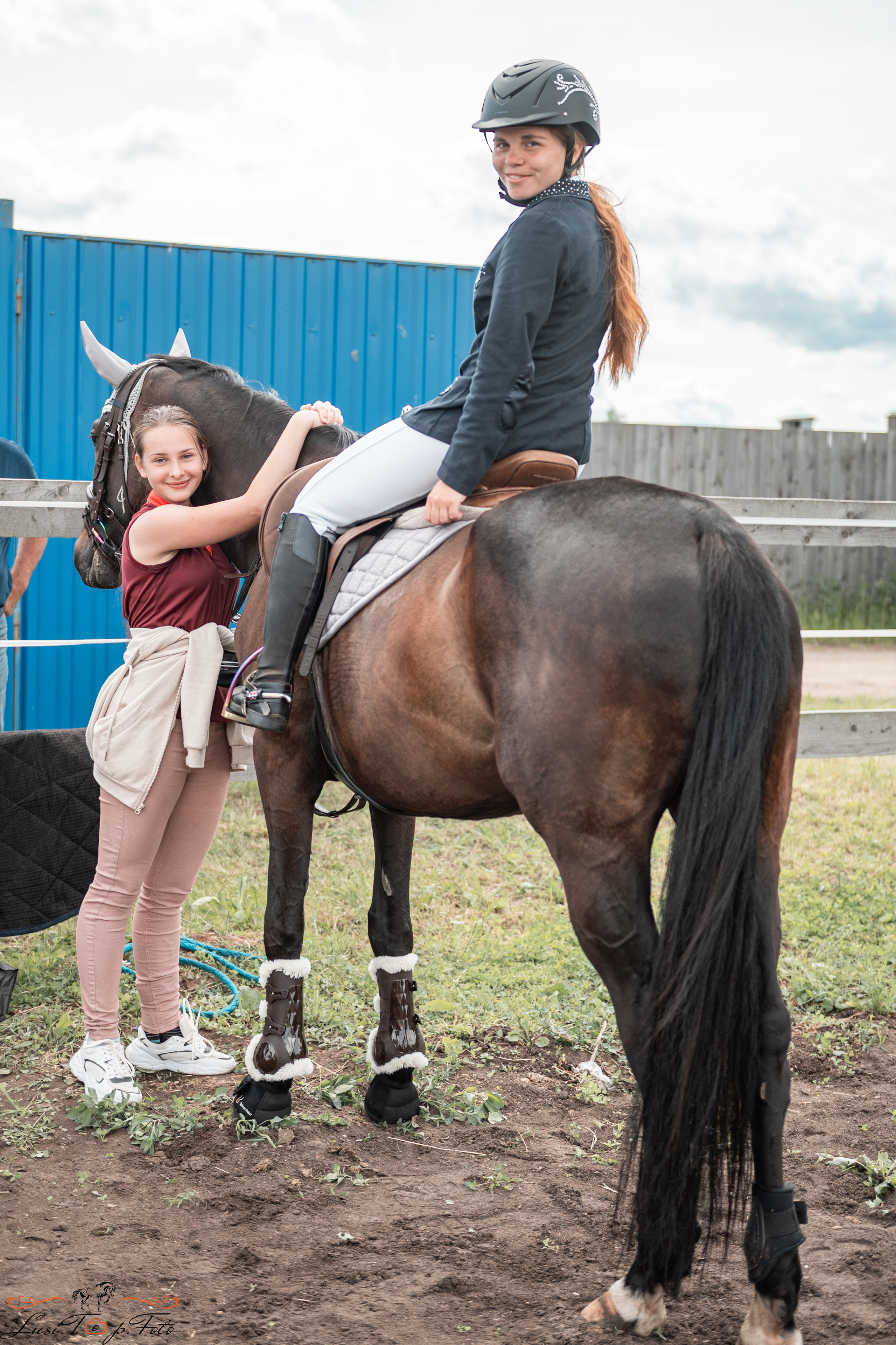 КК Резвая открытая тренировка, летний кубок. Конный и фотограф с животными в Твери Топталова Люся