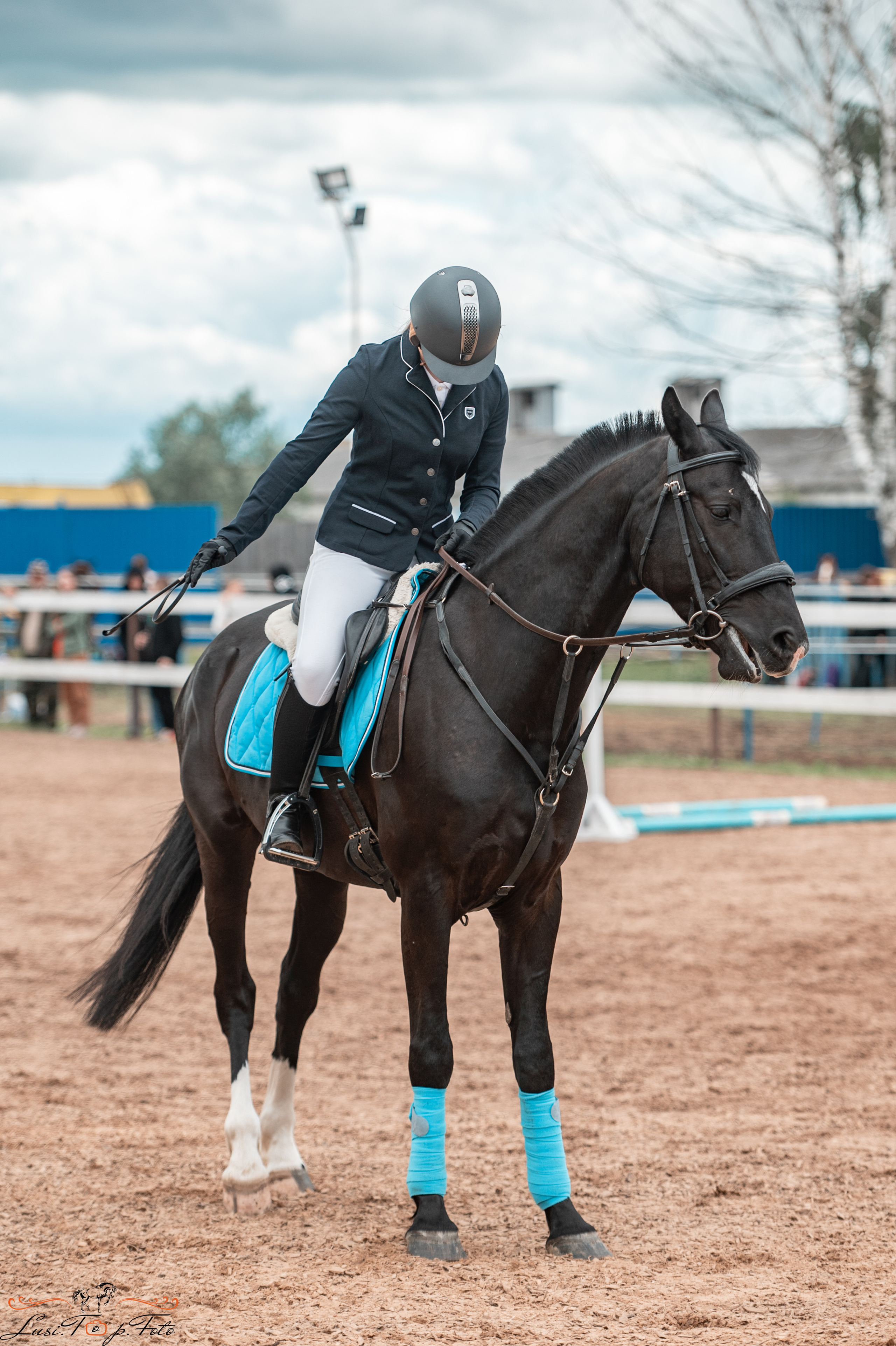 КК Резвая открытая тренировка, летний кубок. Конный и фотограф с животными в Твери Топталова Люся