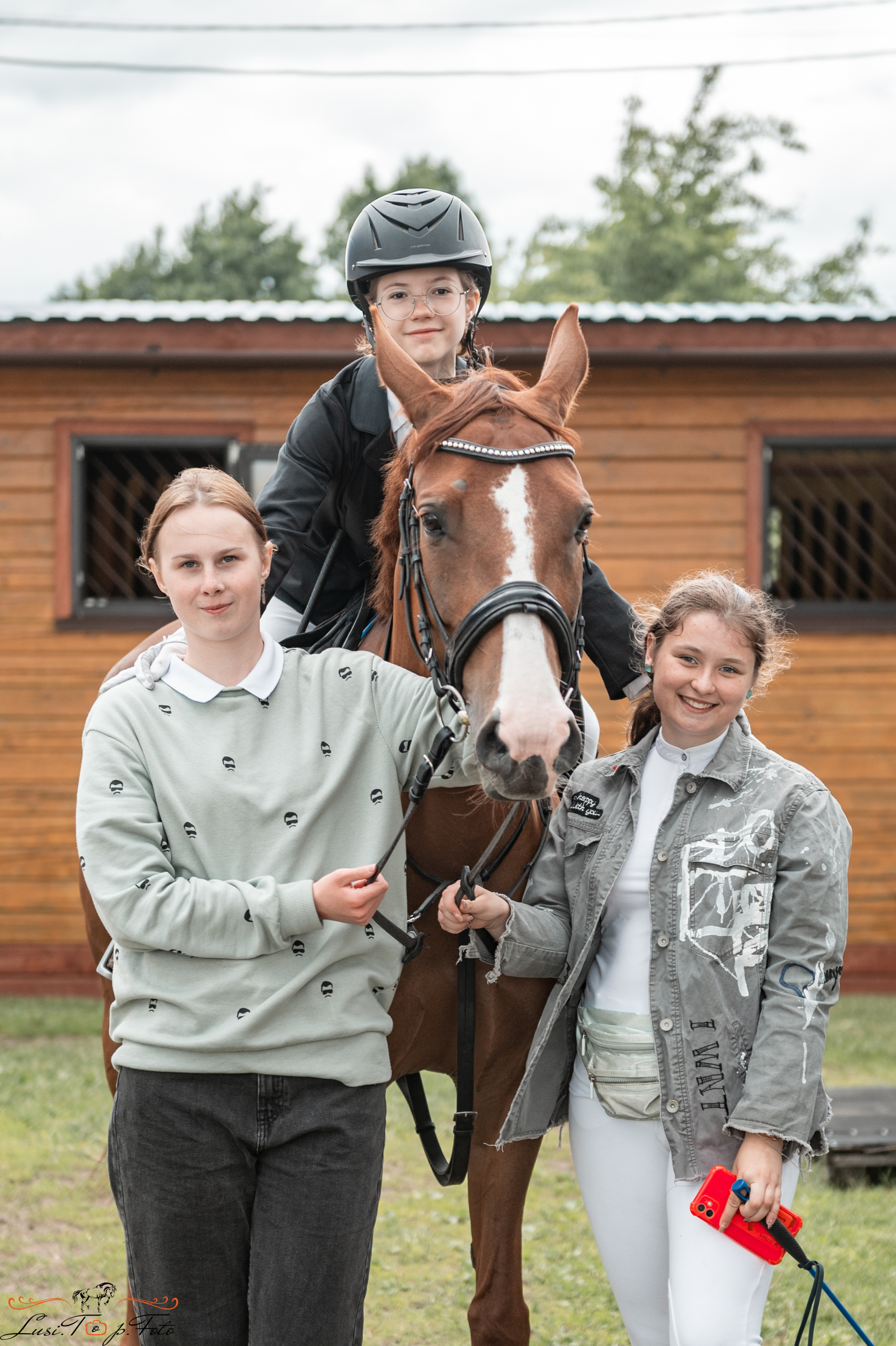 КК Резвая открытая тренировка, летний кубок. Конный и фотограф с животными в Твери Топталова Люся