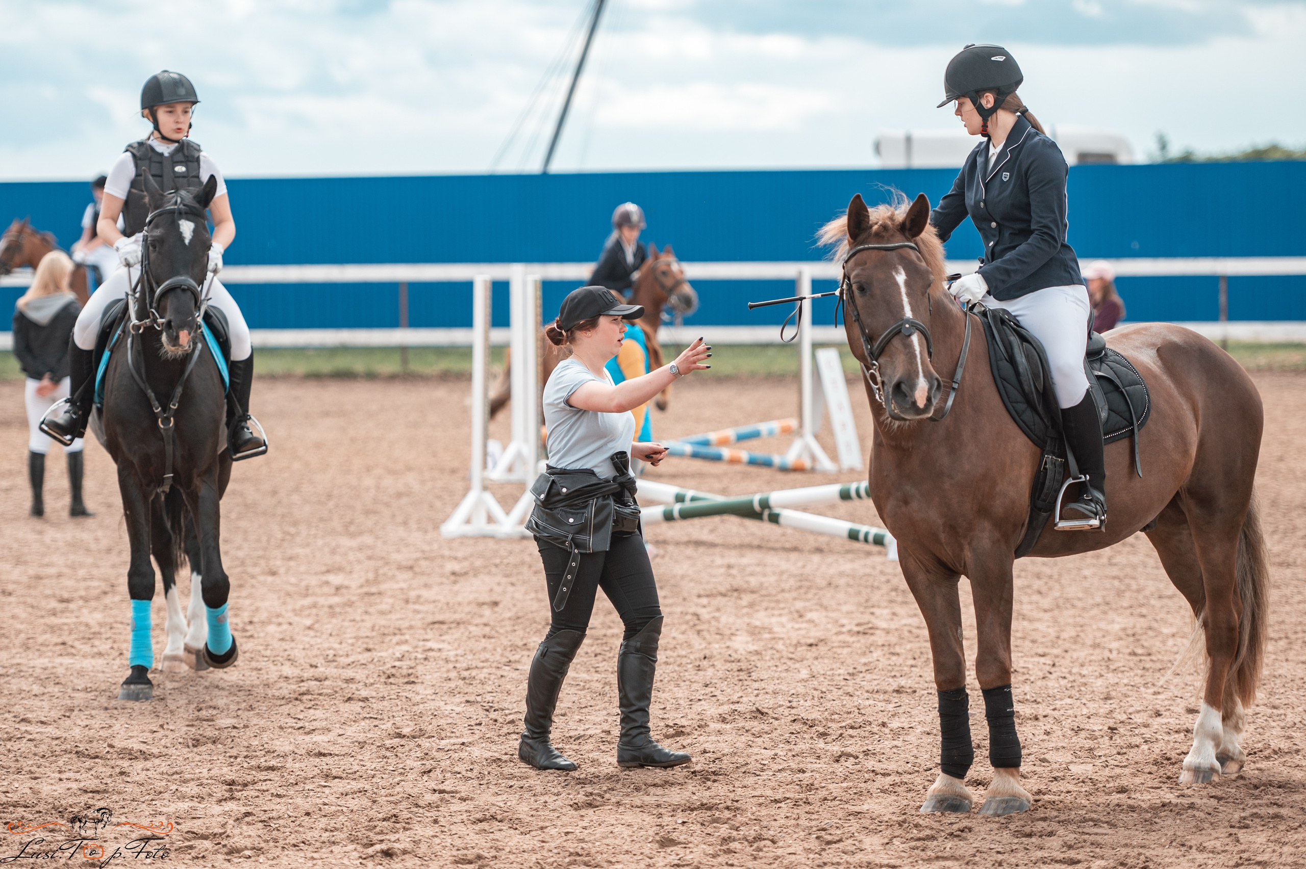 КК Резвая открытая тренировка, летний кубок. Конный и фотограф с животными в Твери Топталова Люся