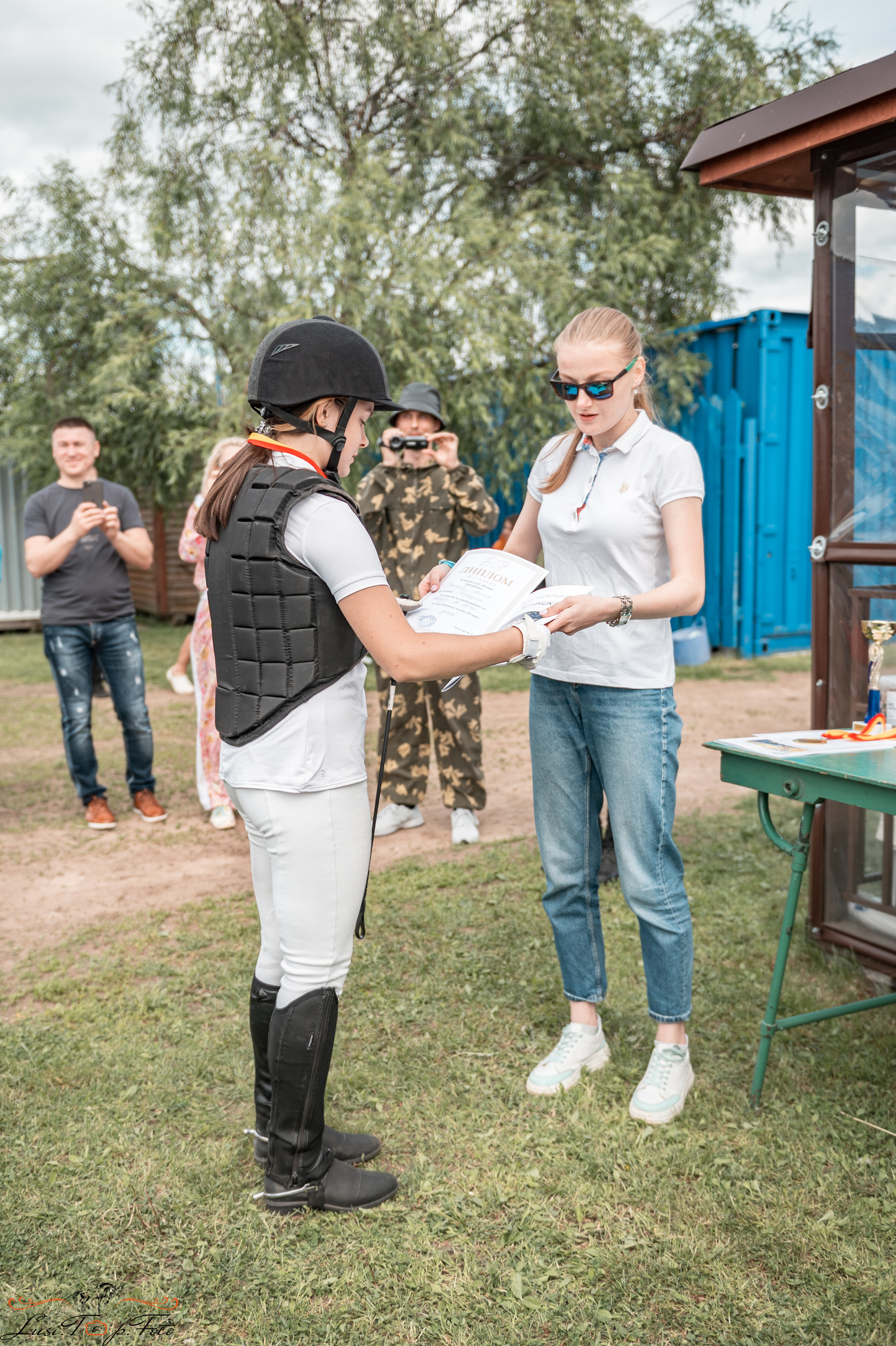 КК Резвая открытая тренировка, летний кубок. Конный и фотограф с животными в Твери Топталова Люся