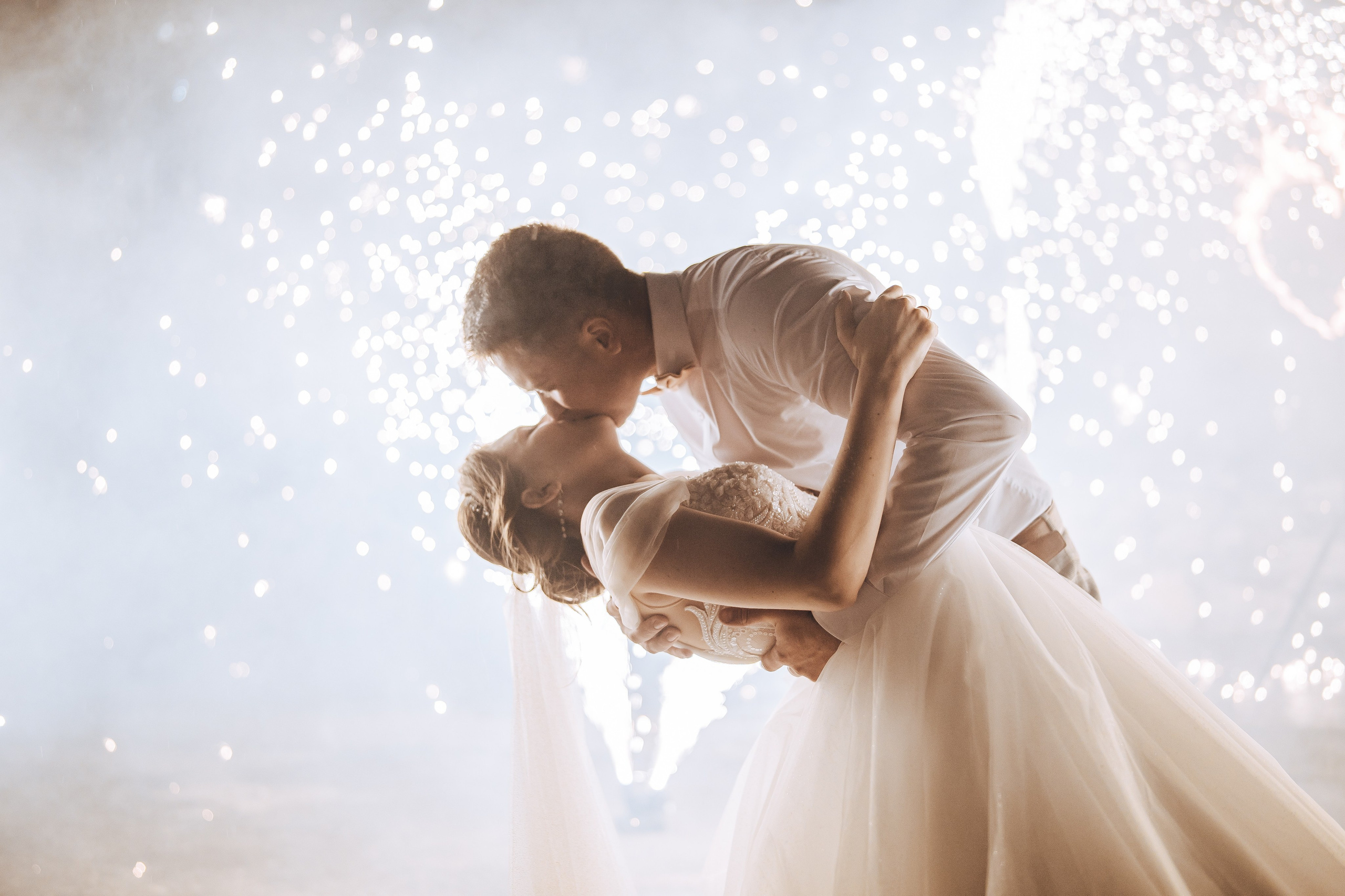 Свадебное «VIP» шоу 28 000 руб. Огненно-пиротехническое шоу, салюты, пиротехника на ваш праздник!