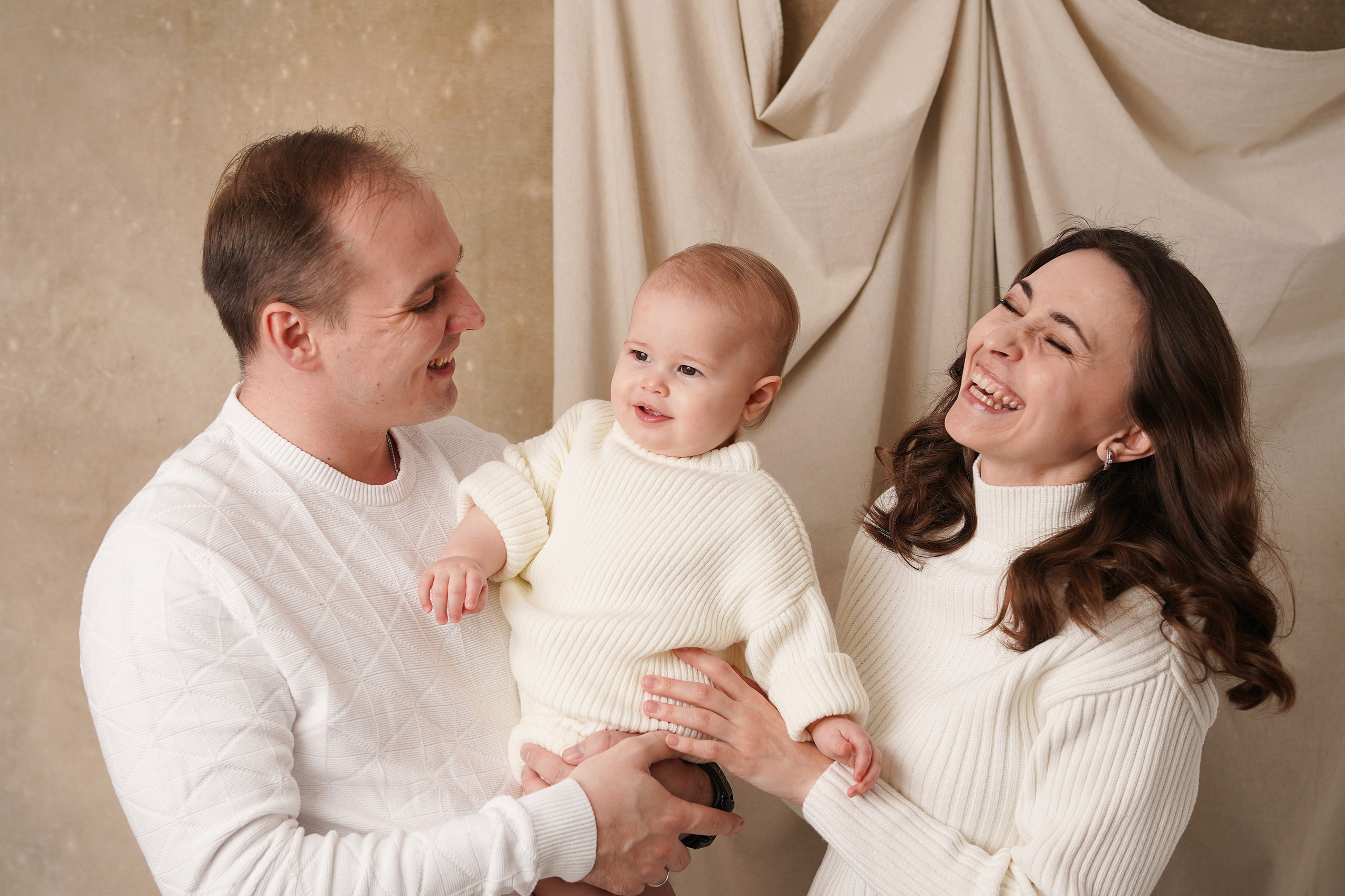 Фотосессия Первый годик Леночки. Детский фотограф и фотограф новорожденных в Калининград Оксана Иваний