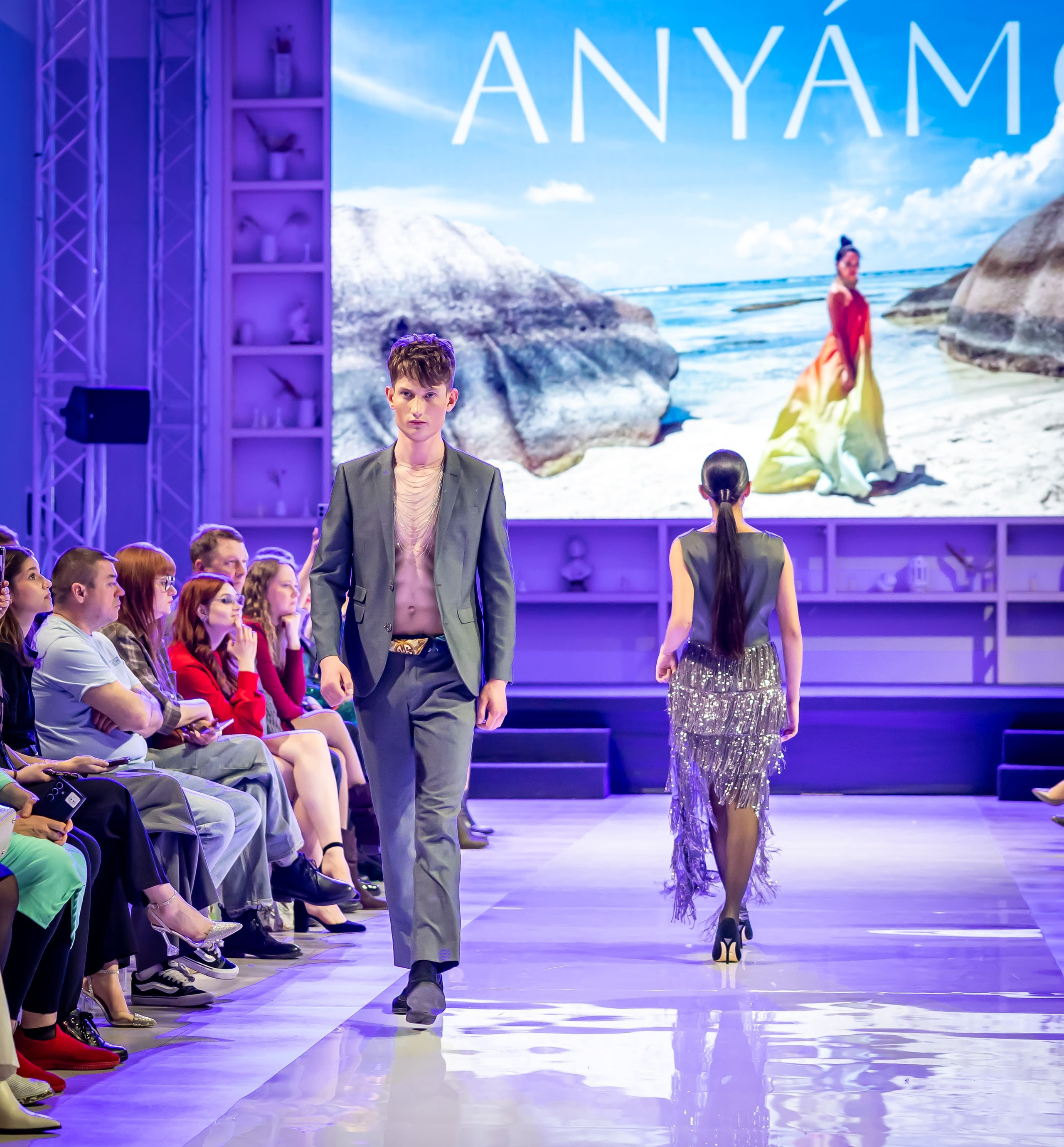 подиумное шоу дизайнерской коллекции Москва фешен фотограф Карасёва Елена