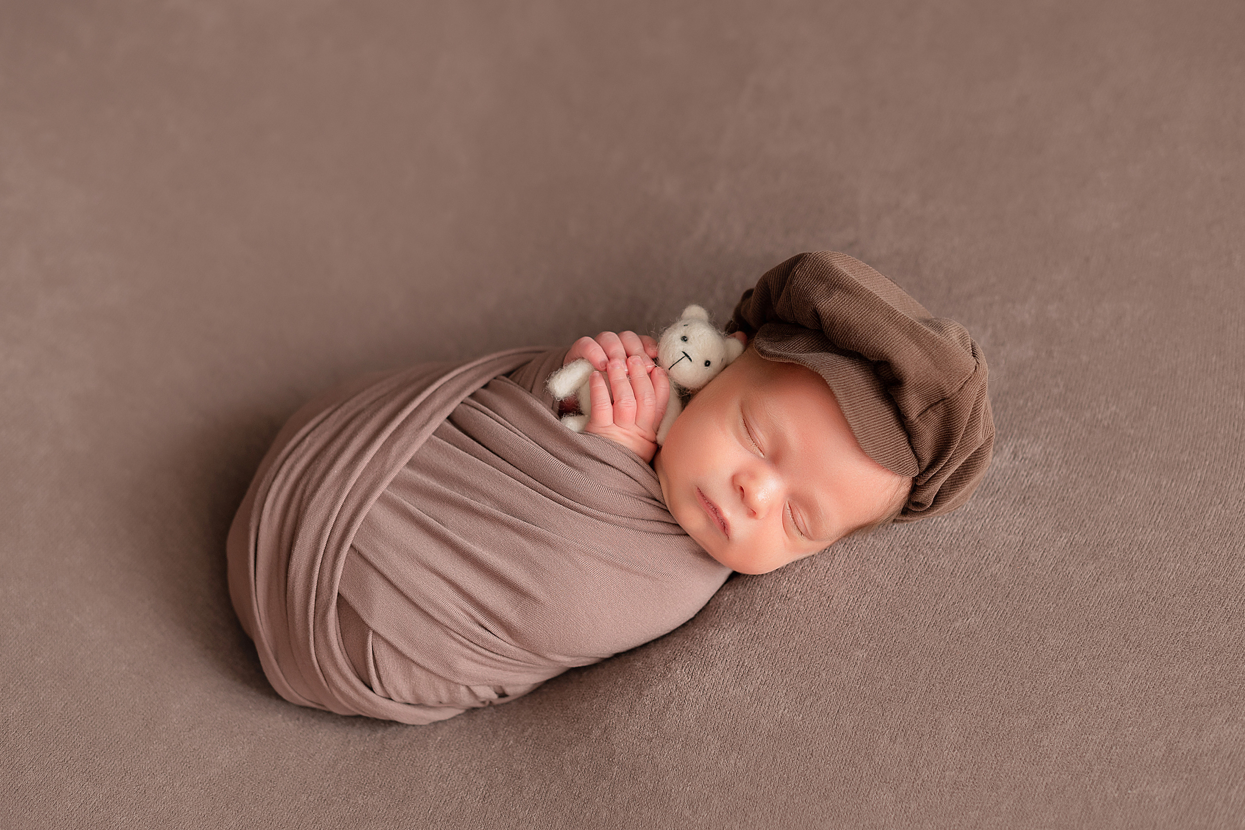 Крошечка Фёдор. Детский и семейный фотограф в Красноярске. Фотосессии новорожденных малышей до 1 месяца