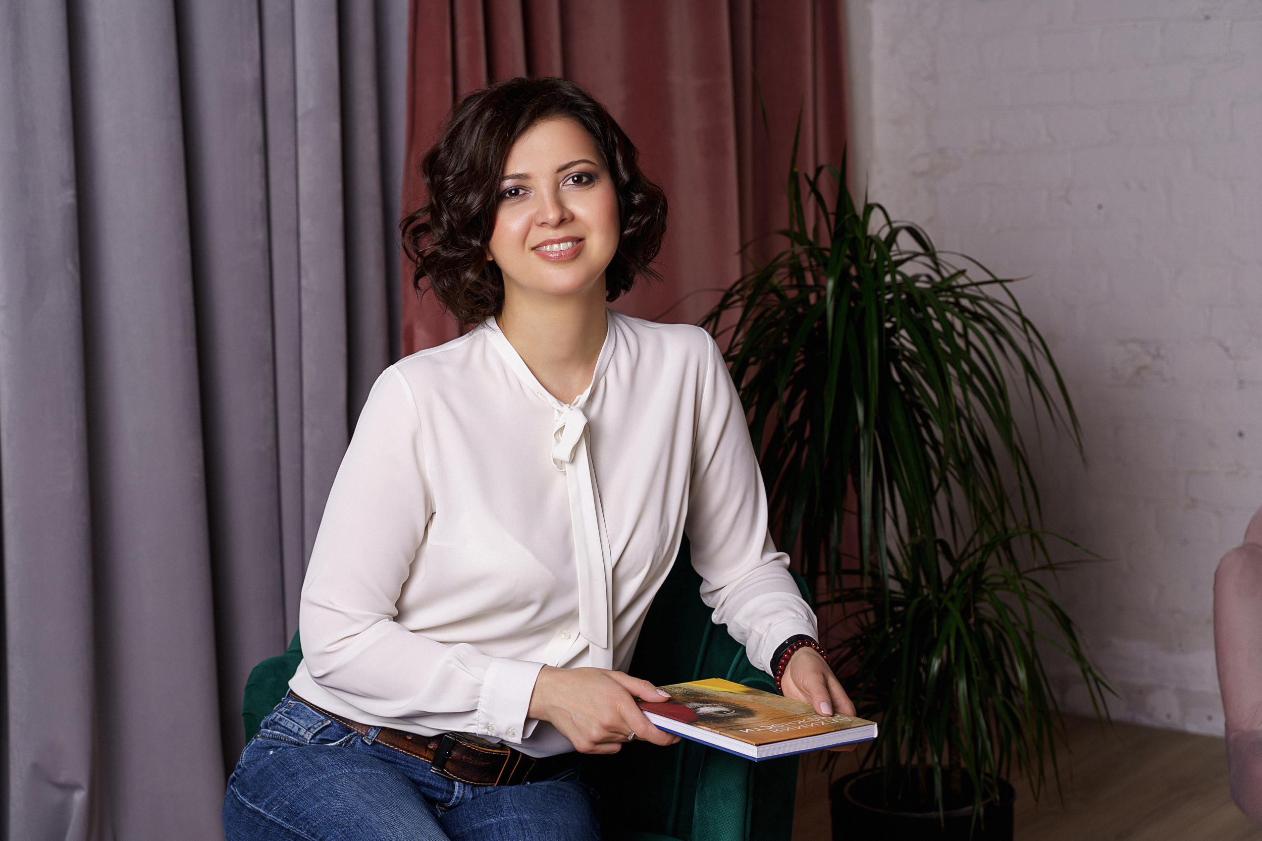 Бизнес фотосессия для психолога в фотостудии