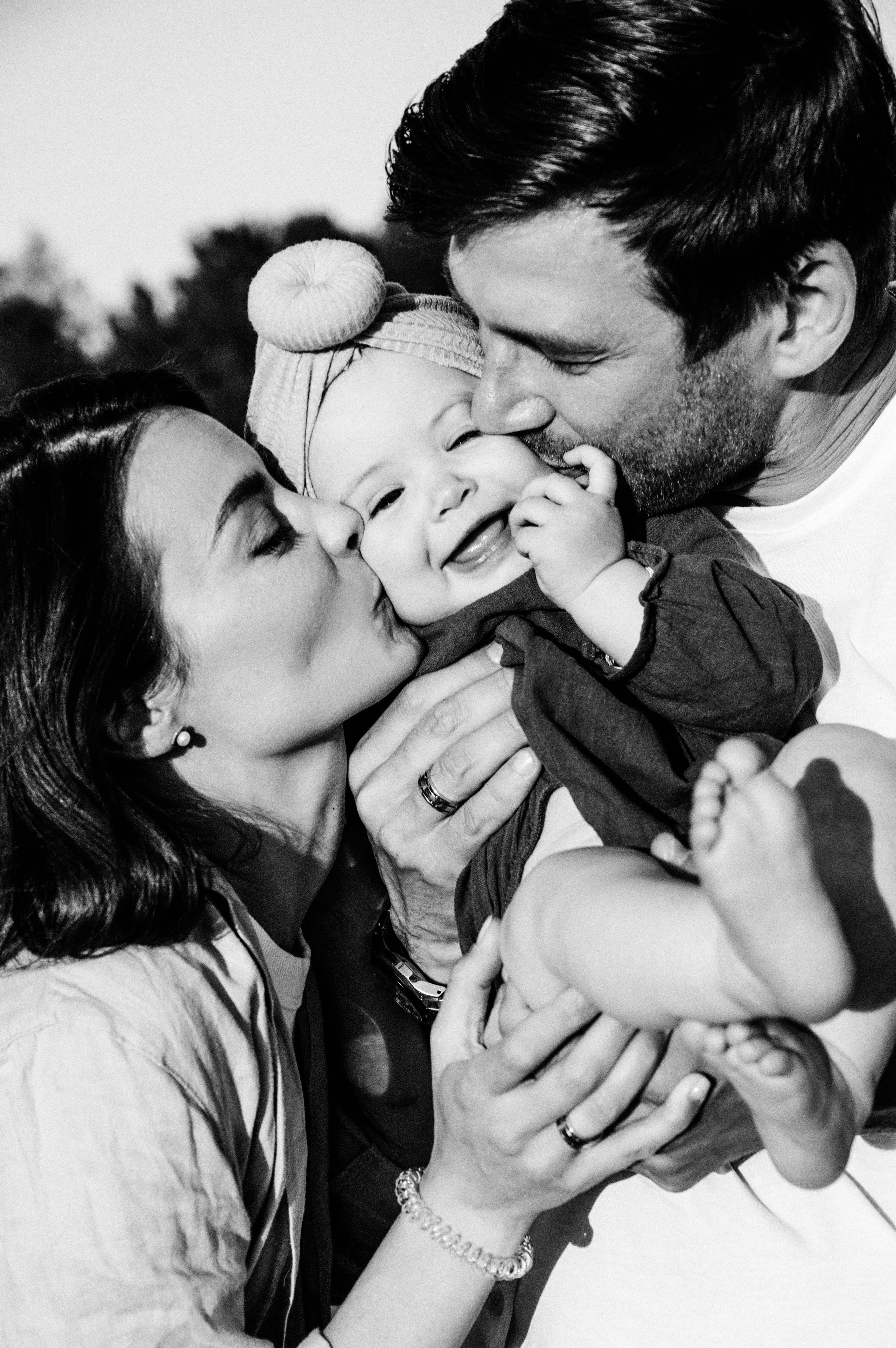 Фотопрогулка. Профессиональный фотограф беременности в СПБ. Стильные фотосессии беременности в стиле минимализм и классическая фотография