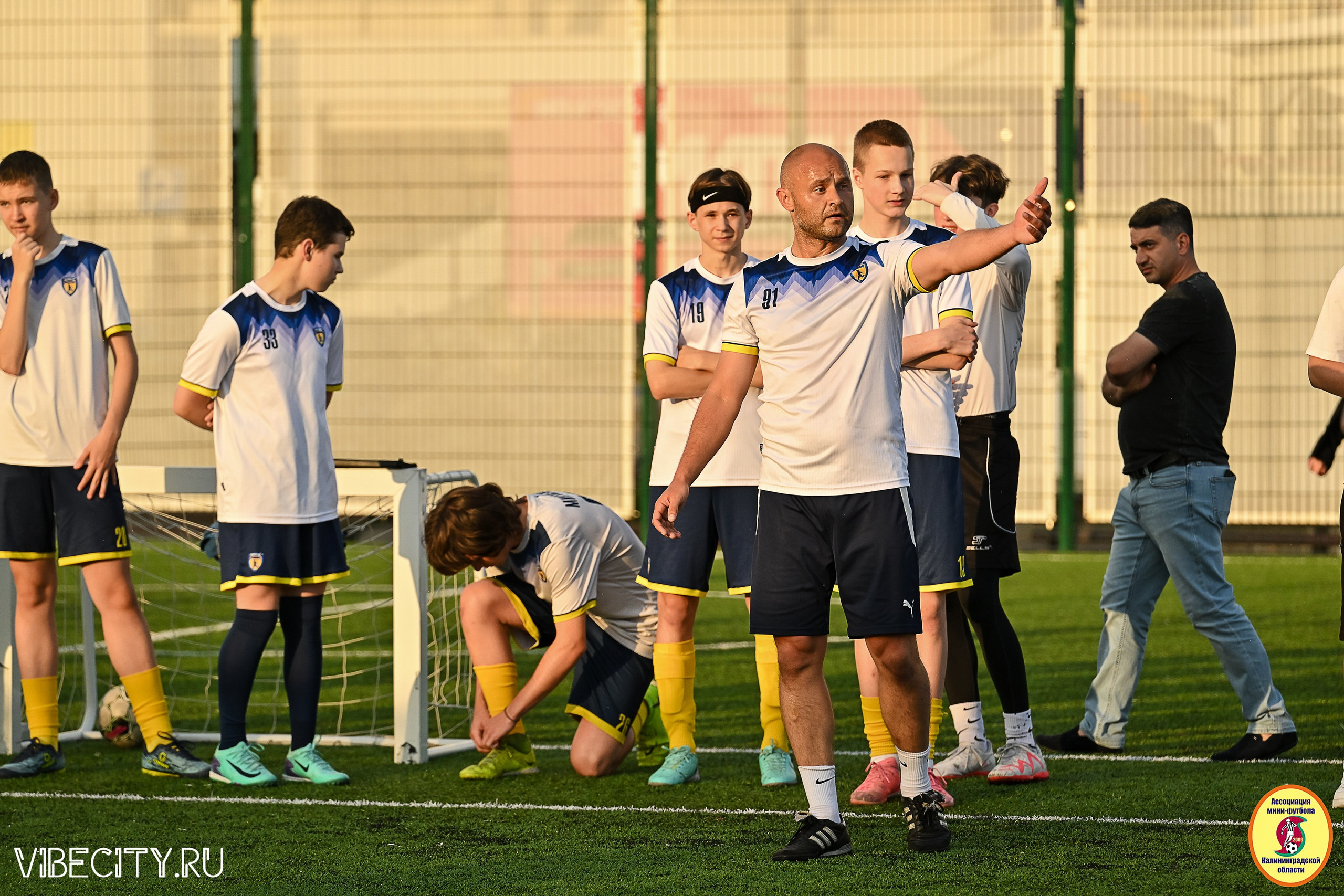 ИГРЫ МИНИ-ФУТБОЛЬНОЙ И КОРПОРАТИВНОЙ ЛИГИ. VIBECITY.RU Вайб Сити Ру Фоторепортажи Фотоотчеты Калининград