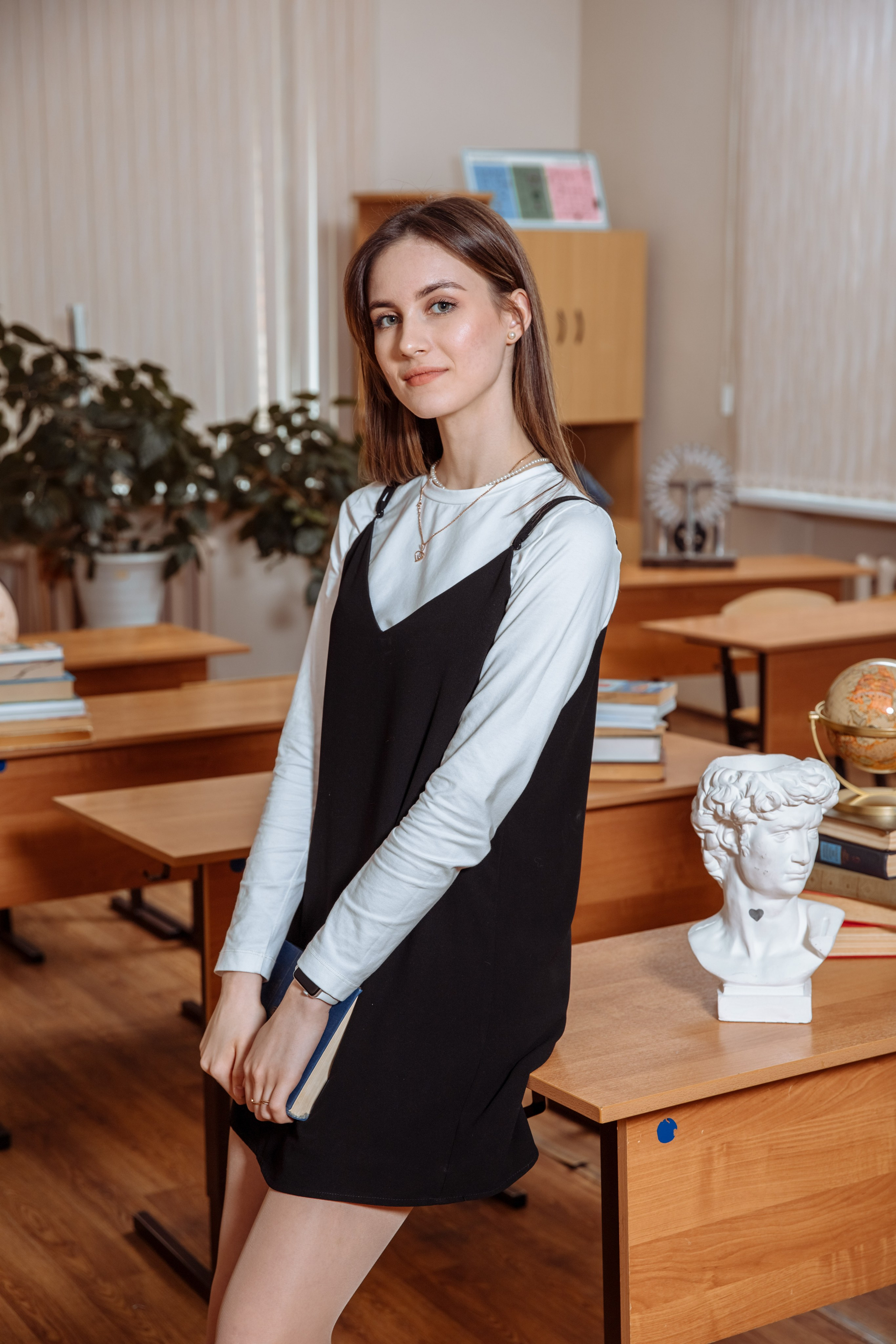 Старшая школа. Выпускные школьные фотоальбомы для школ и детских садов в Волгограде и Волжском