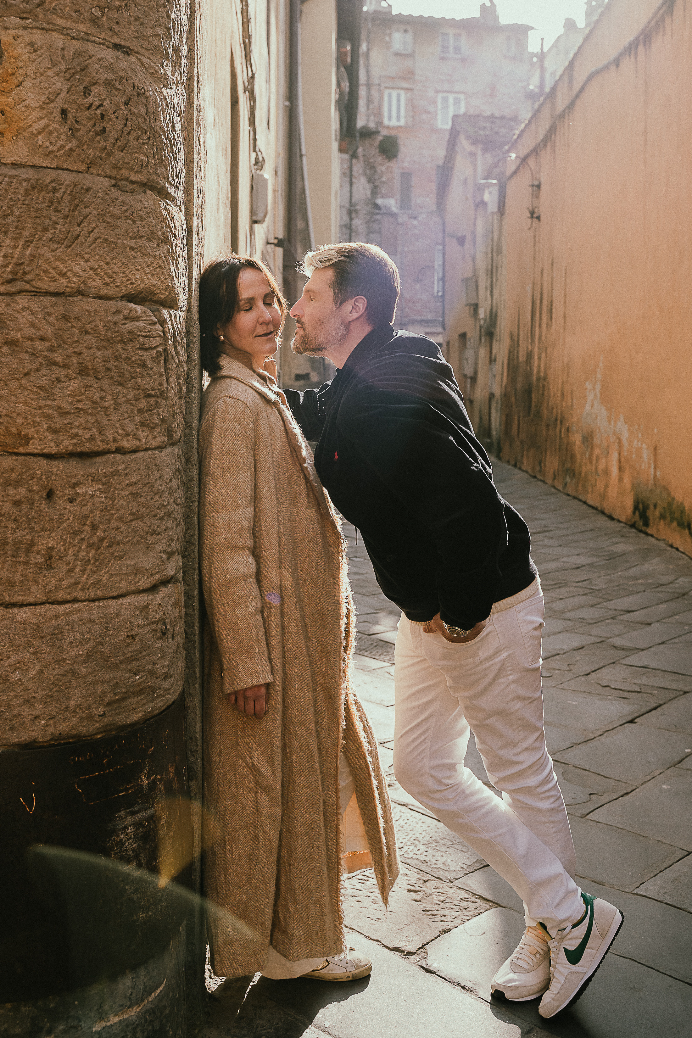 Fotografia Love Story a Lucca, Toscana). Family Lifestyle Photographer in Lucca, Italia