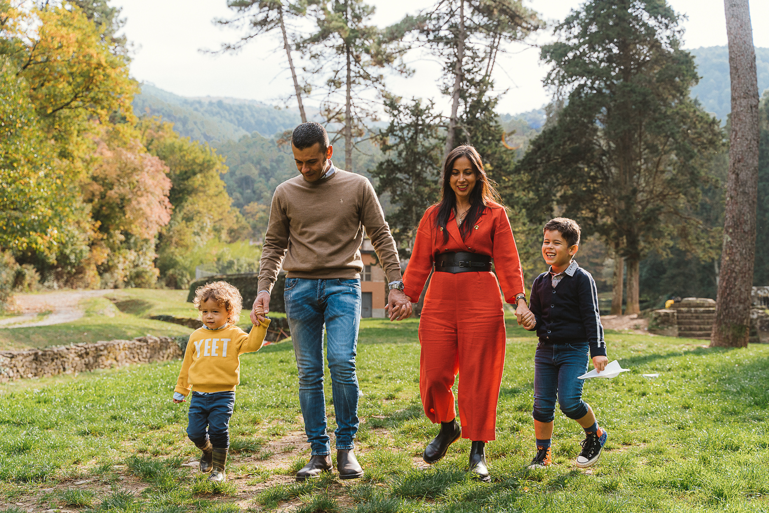 Family photoshoot Lucca Toscana Fotografo per le famiglie. stai cercando il fotografo in Toscana. Photographer Lucca Photographer Pisa for your vacation in Tuscany