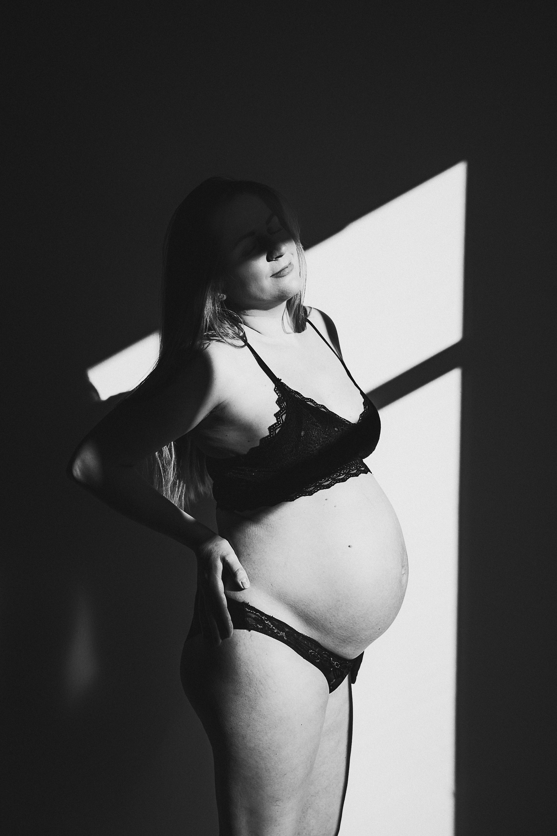 Fotografia di Maternità in Toscana, a Lucca, Pisa, Firenze. Family Lifestyle Photographer in Lucca, Italia