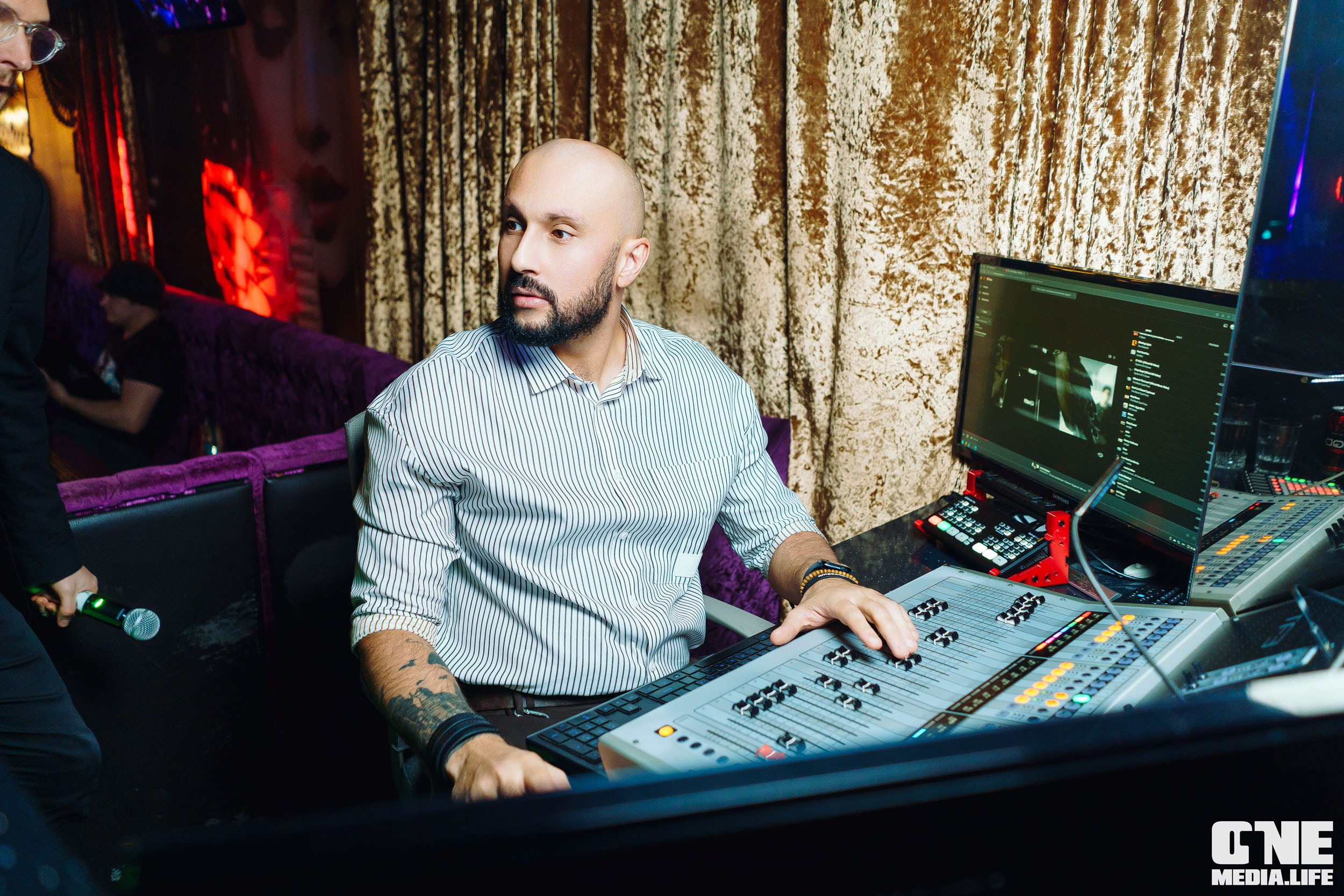 Фоторепортаж из караоке-клуба Эйфория. One Media Life: фоторепортажи, фотоотчеты с мероприятий и заведений