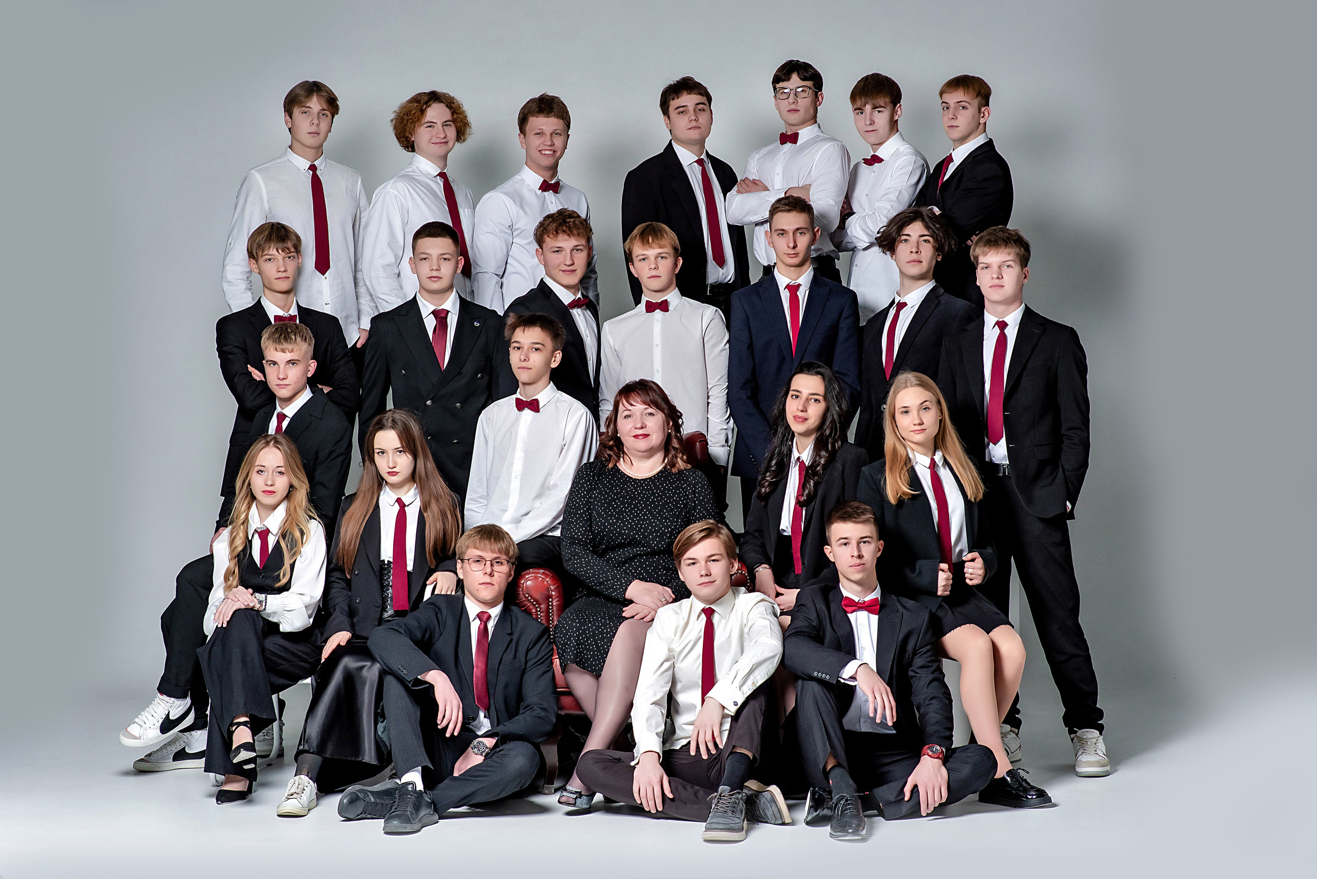 Выпускные (школьные) альбомы (книги) в Ростове-на-Дону. Современные Выпускные Альбомы в Ростове-на-Дону