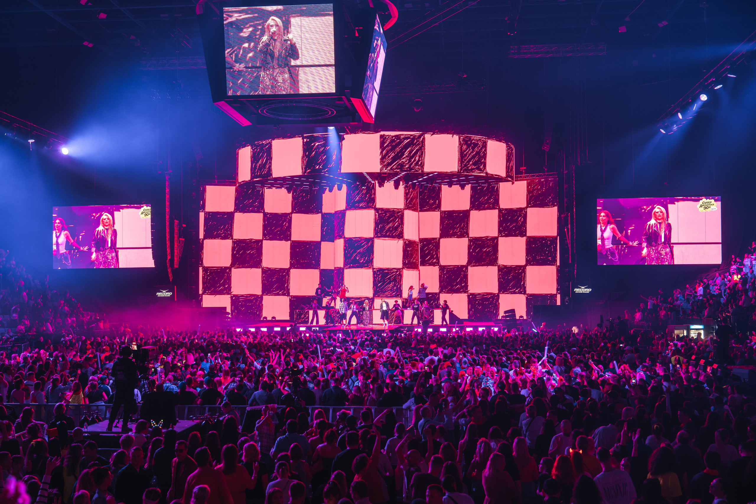 Superdiskoteka 90. Svyatoslav Bunkov | photographer