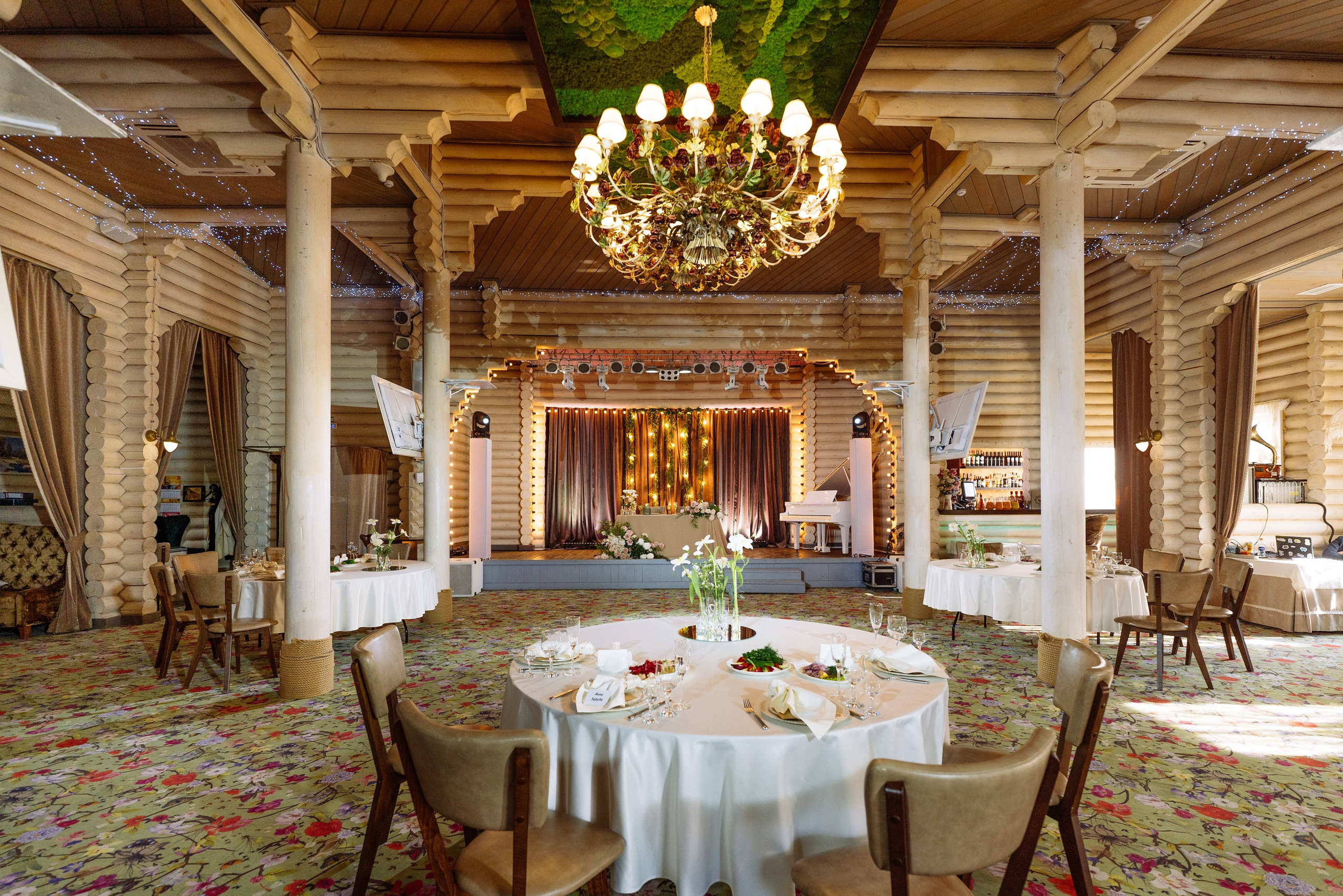 Свадьба Валентина и Дарьи в загородном клубе «Ближняя дача»