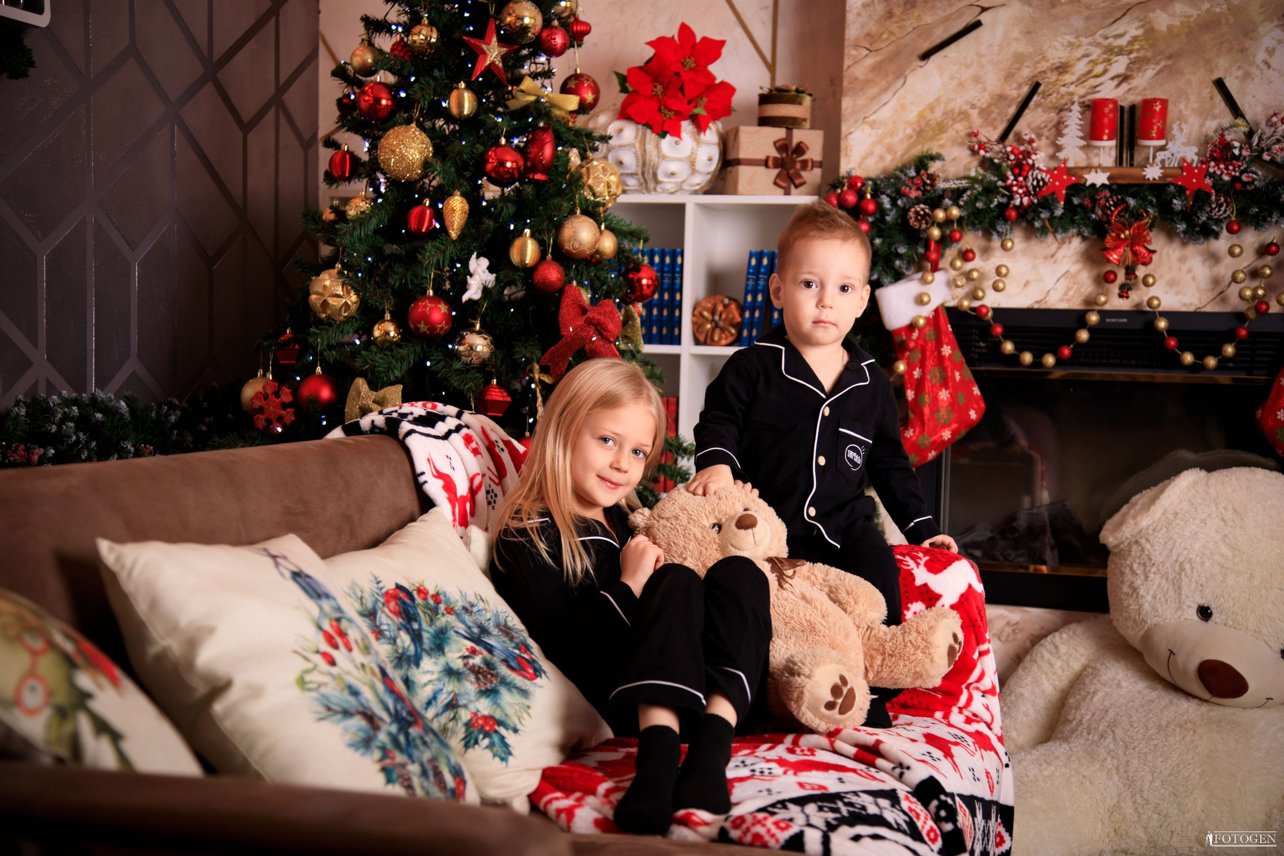 Новогодняя Фотосессия в Студии FOTOGEN ᐈ Премиум-класс в Краснодаре. Интерьерная фотостудия FOTOGEN г. Краснодар
