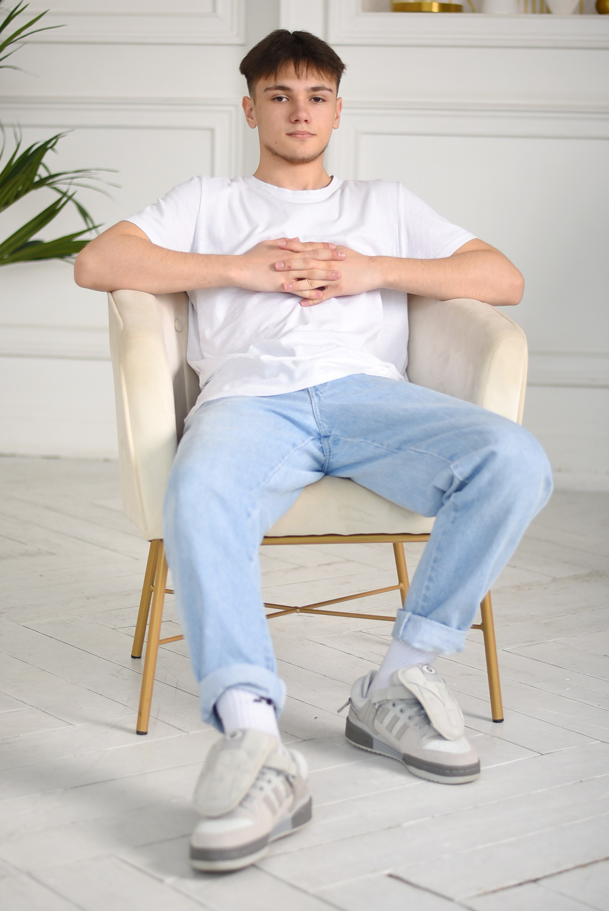 Фотоальбомы для старшей школы. Стильные выпускные альбомы, детские фотосессии, сюжетные фотографии