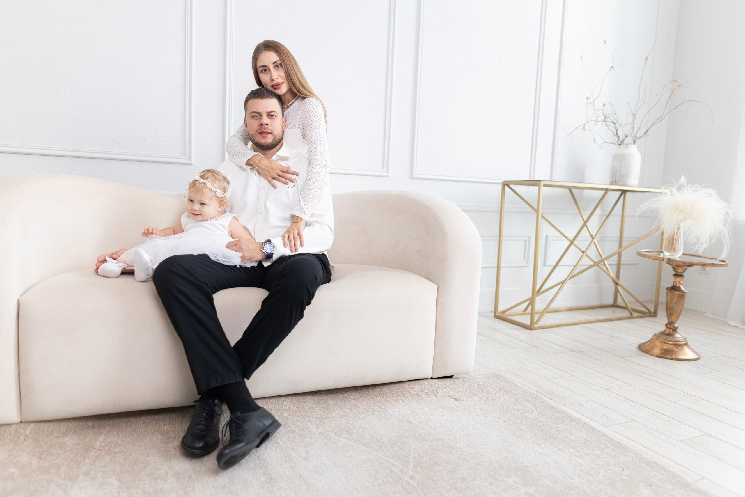 Семейная съемка для Яны и Дани в интерьере. Дмитрий Шульгин, портретный фотограф в Воронеже