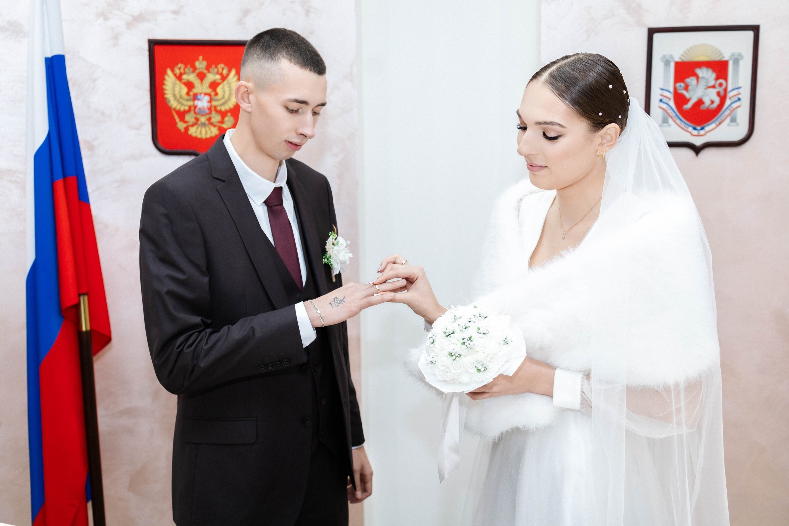 Эмоциональная роспись в ЗАГС. Фотограф в Армянске, Красноперекопске