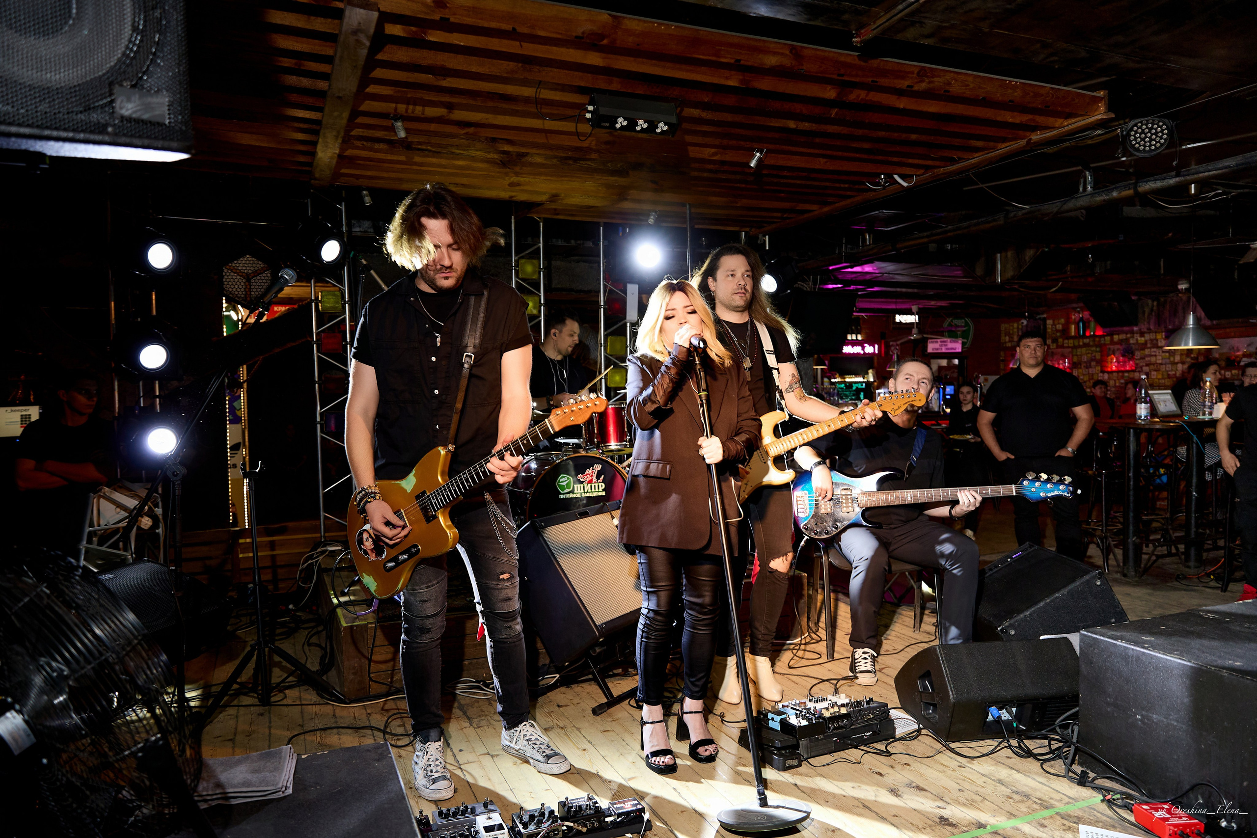 Поп рок группа @velvetgroup. Свадебный и семейный фотограф в Ульяновске Орешина Елена