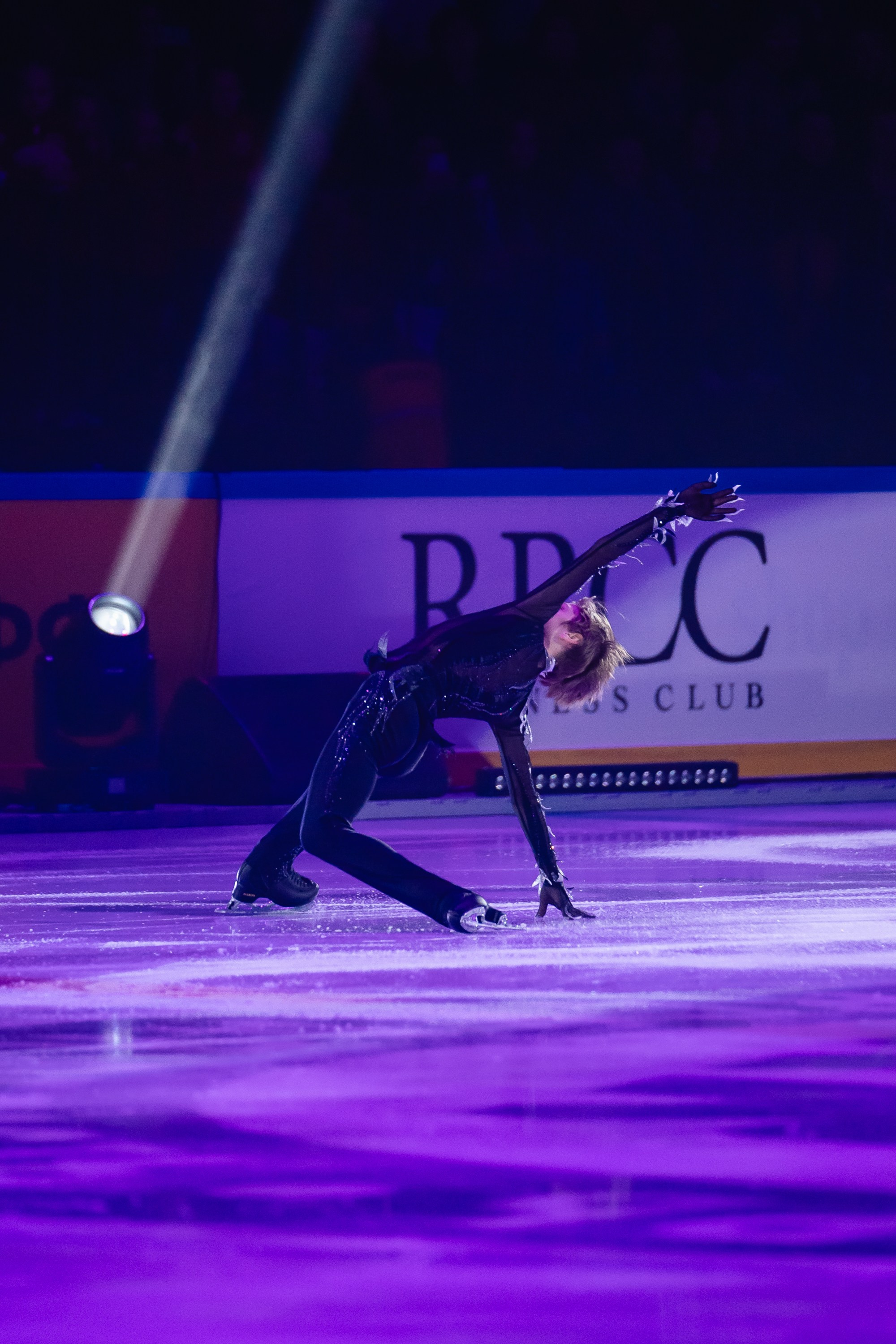 Шоу «Чемпионы на льду» в Новосибирске. Воробьева Ксения — Спортивный и танцевальный фотограф Новосибирск