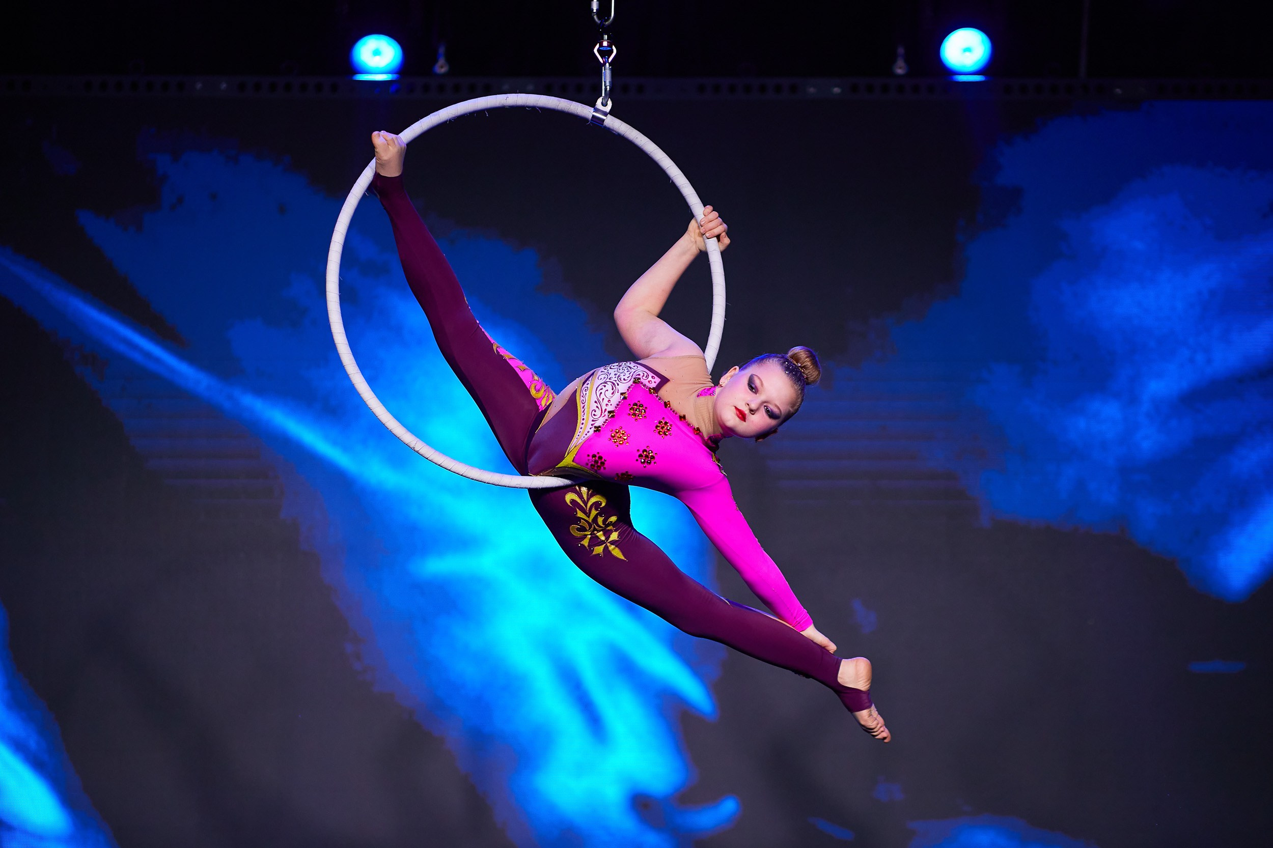 Анонс фоторепортажа с Концерта Грация. POLE DANCE. Photographer for business Mikhail Semenov. Aqua photo studio, photo school