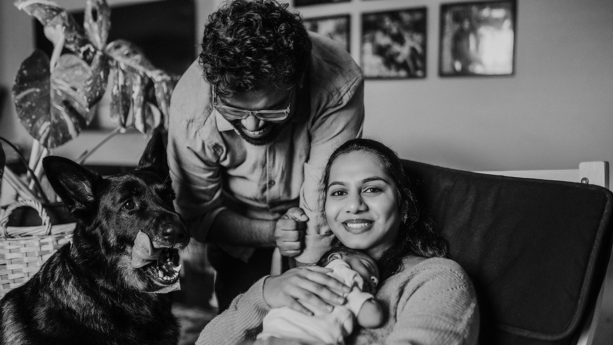 Heartfelt family memories — cozy newborn session