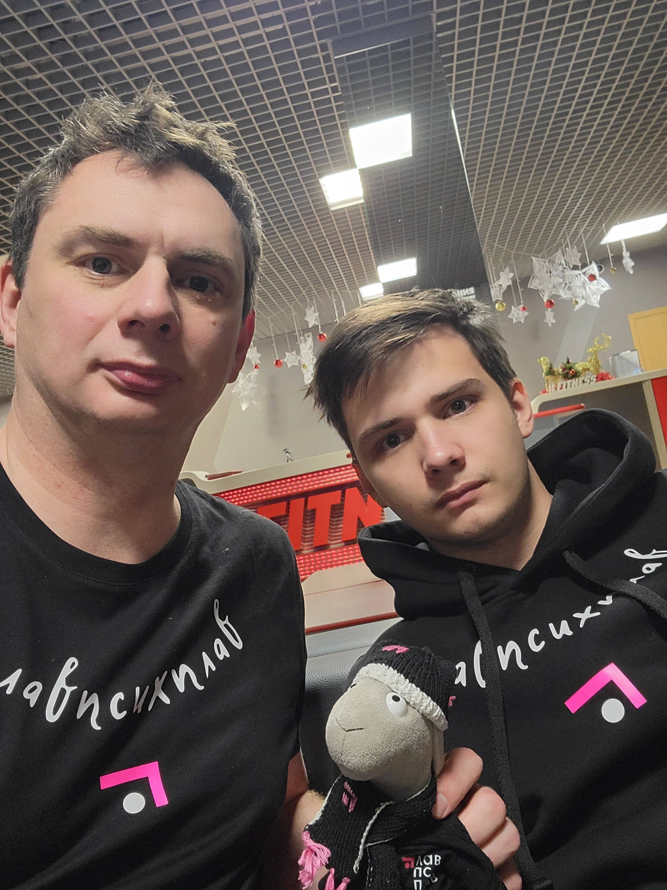 В 23:00 команда "ГлавПсихПлав: Батаи" на месте