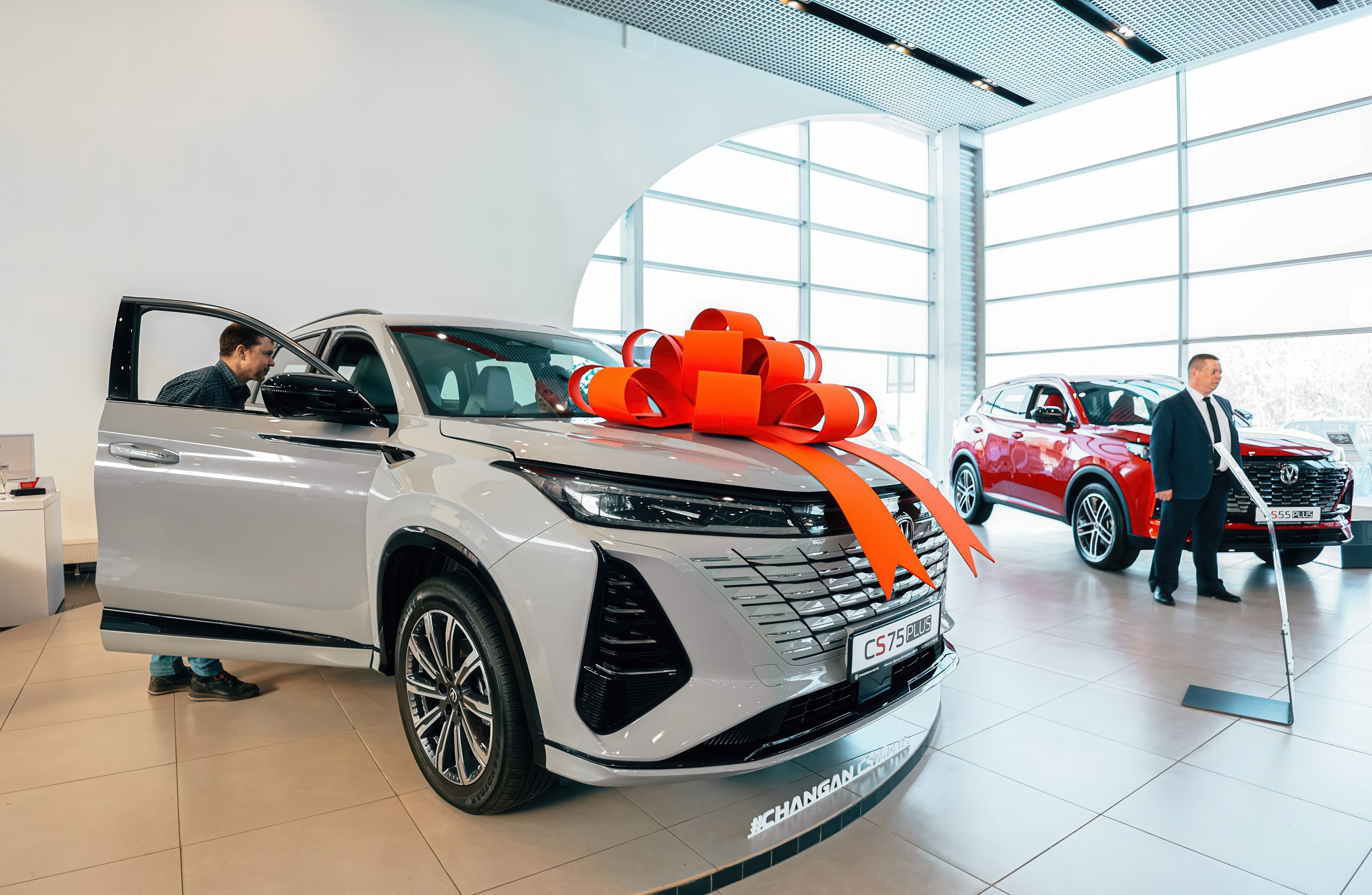 01.03 Автосалон-2000. Презентация нового ChanGan. Команда специалистов в мире фотографии и видео. Детский фотограф, семейный фотограф