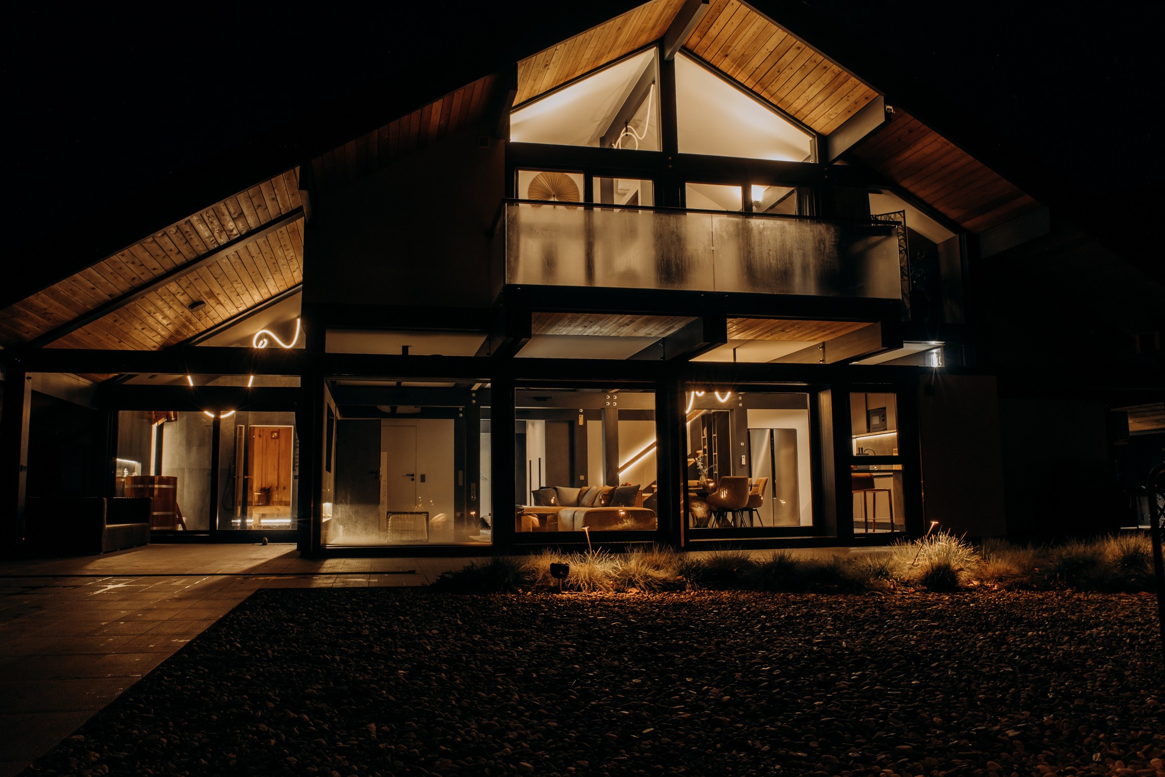 Съёмка для компании INTEQ HAUS из Москвы. Фотограф в Крыму — Федор зайцев. Свадебная, семейная и портретная съёмка. Фотографии для контента, для бизнеса. Корпоративная съёмка
