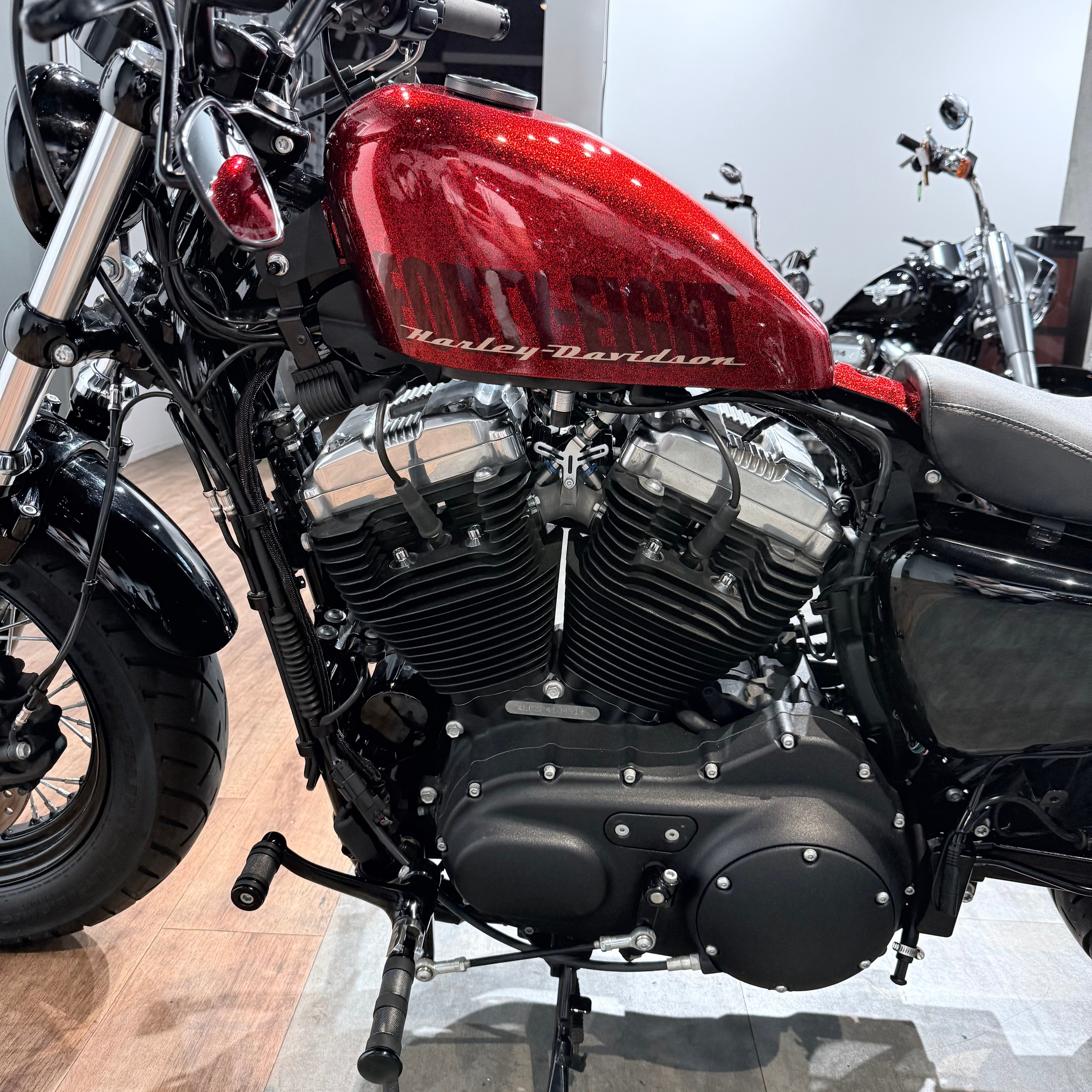 Купить Harley-Davidson 2015 Forty-Eight 1200 ABS (Softail/Dyna) — подробнее на сайте. Hello Davidson, Москва. Только хорошие мотоц
