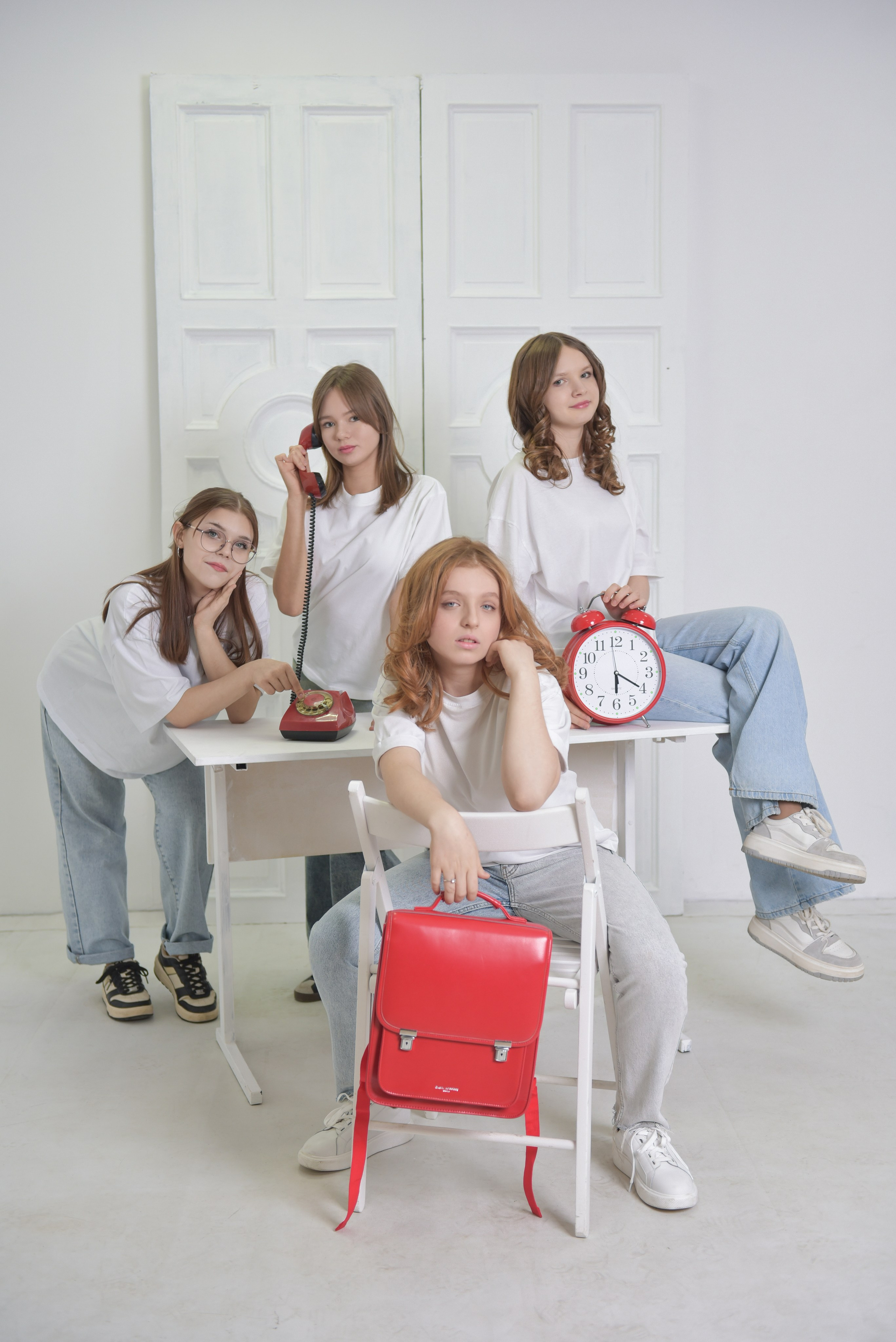 Выпускной альбом 9 и 11 класс «Гранж». Выпускные альбомы в Тюмени для школ, садов, вузов спортивных секций