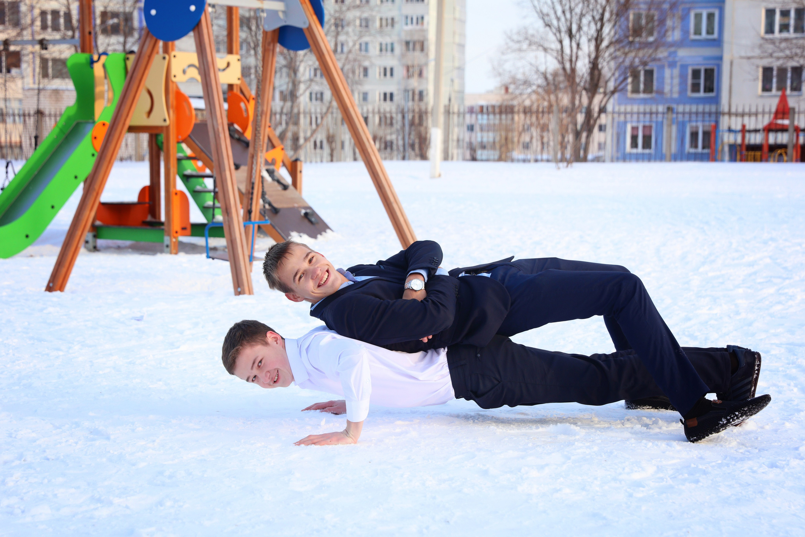 Зима 9,11 класс. Современные выпускные альбомы. Мы делаем не просто альбомы, а стильные фотокниги