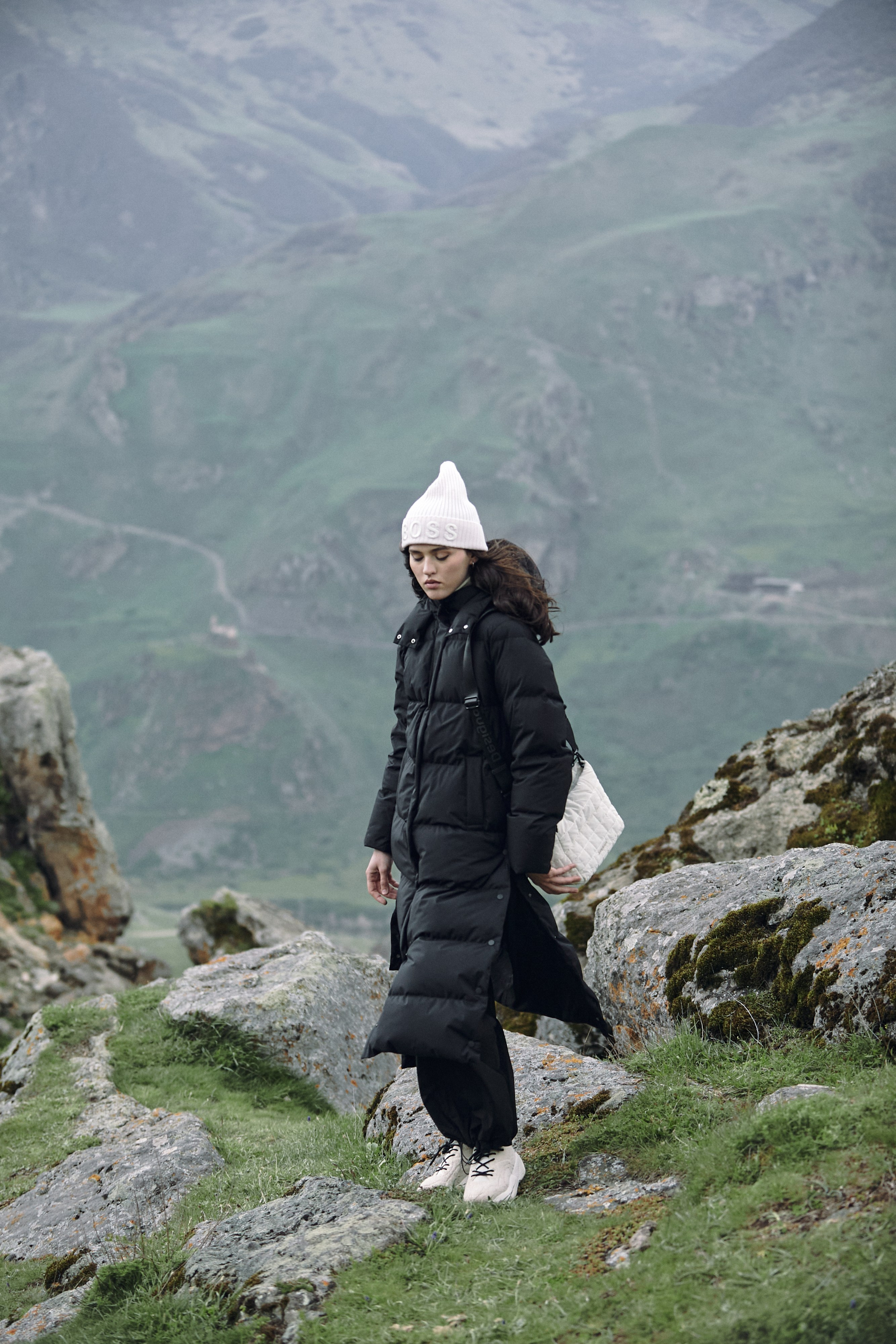 Съемка для бренда одежды в горах. Фотограф Продюсер в горах КБР / Москва Нальчик Горы
